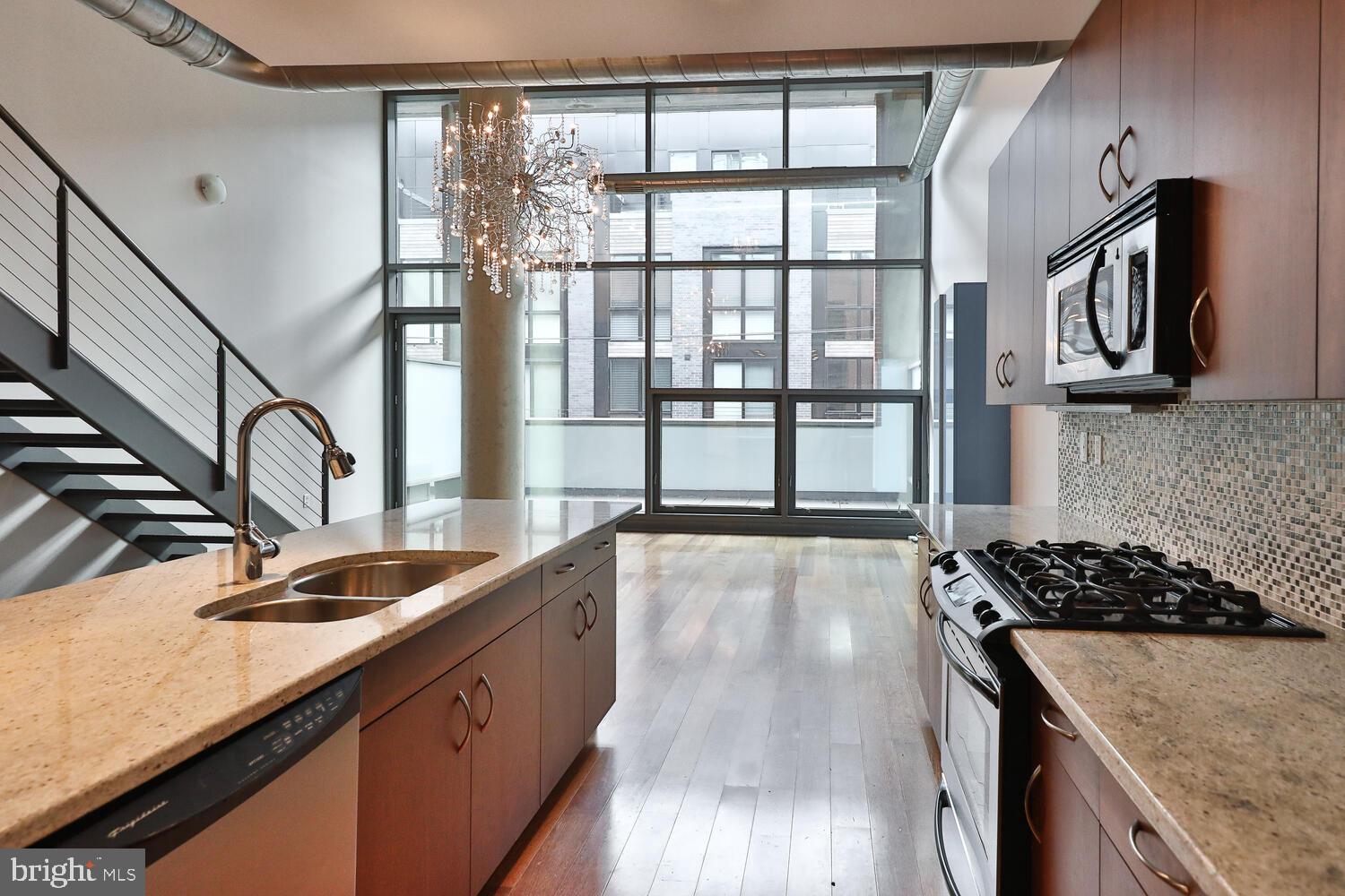 AVENUE OF THE ARTS - Residential Lease