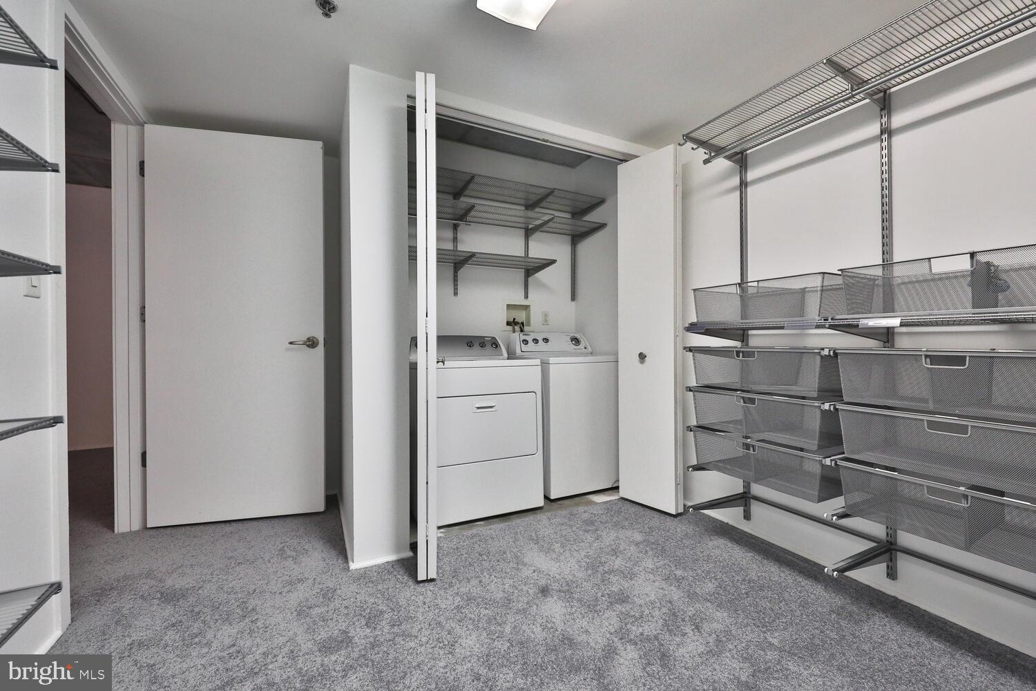 AVENUE OF THE ARTS - Residential Lease