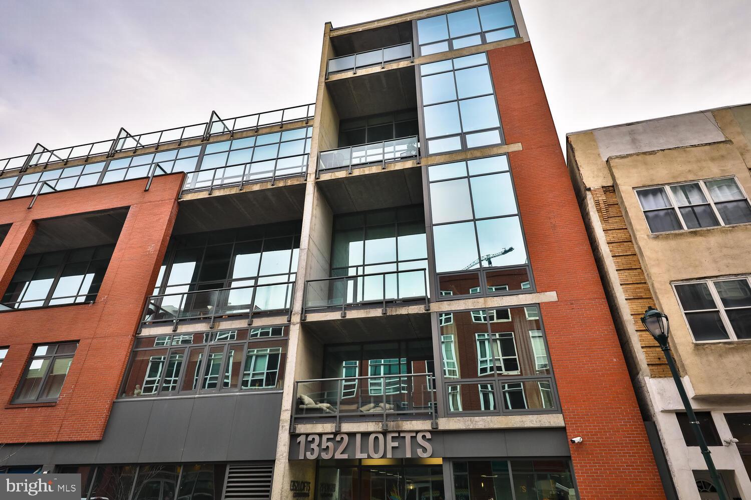 AVENUE OF THE ARTS - Residential Lease