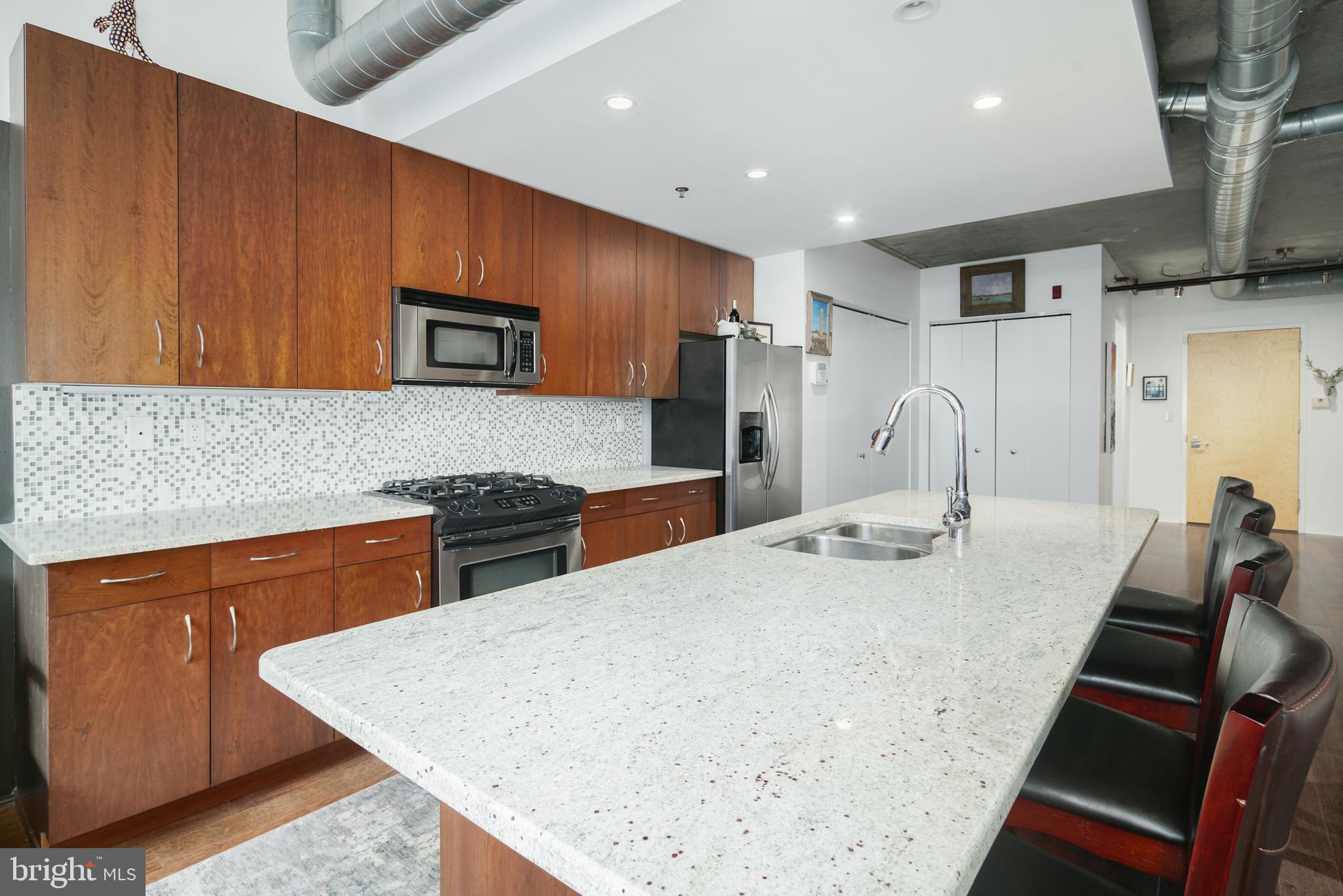 AVENUE OF THE ARTS - Residential Lease