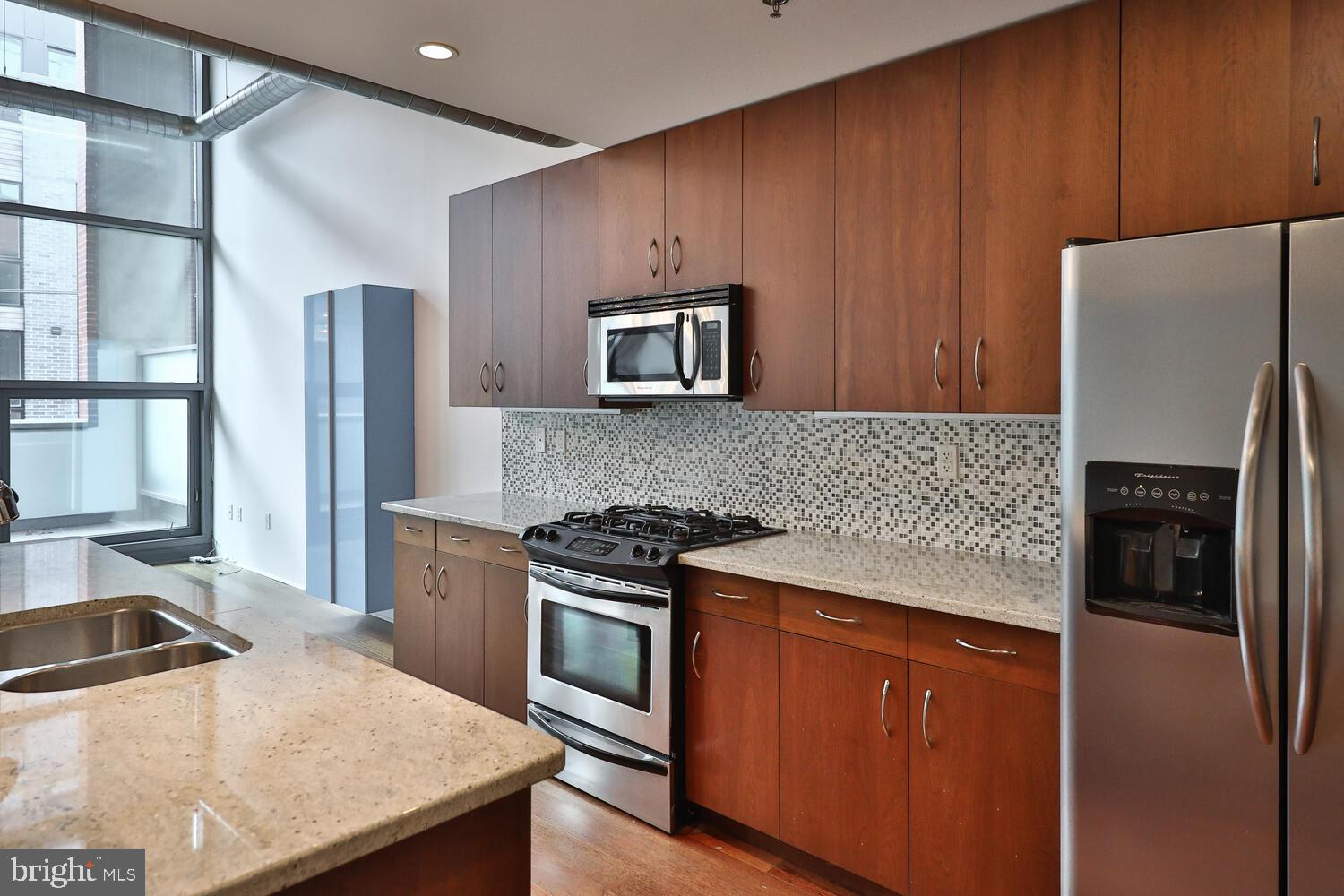 AVENUE OF THE ARTS - Residential Lease