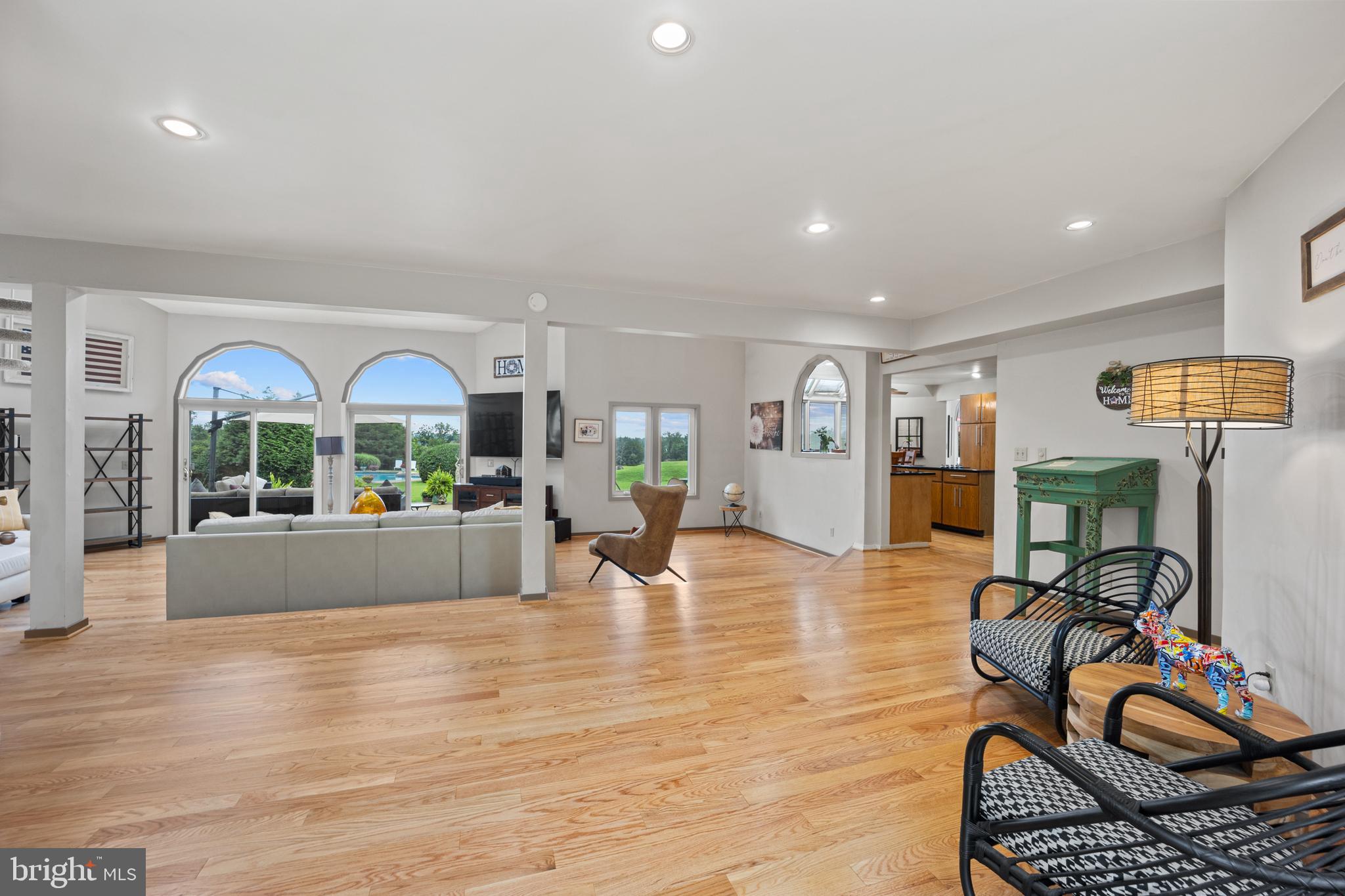 DARK HOLLOW - Residential