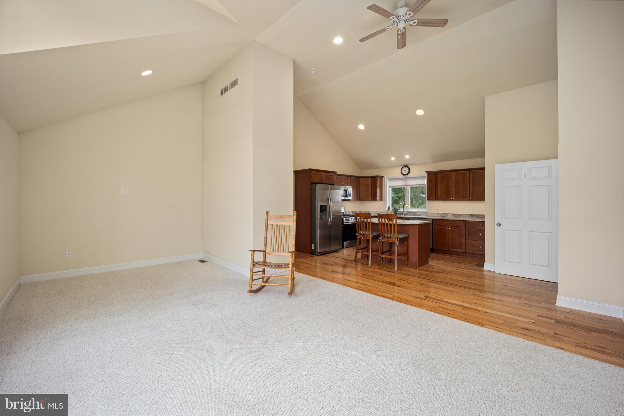 DARK HOLLOW - Residential