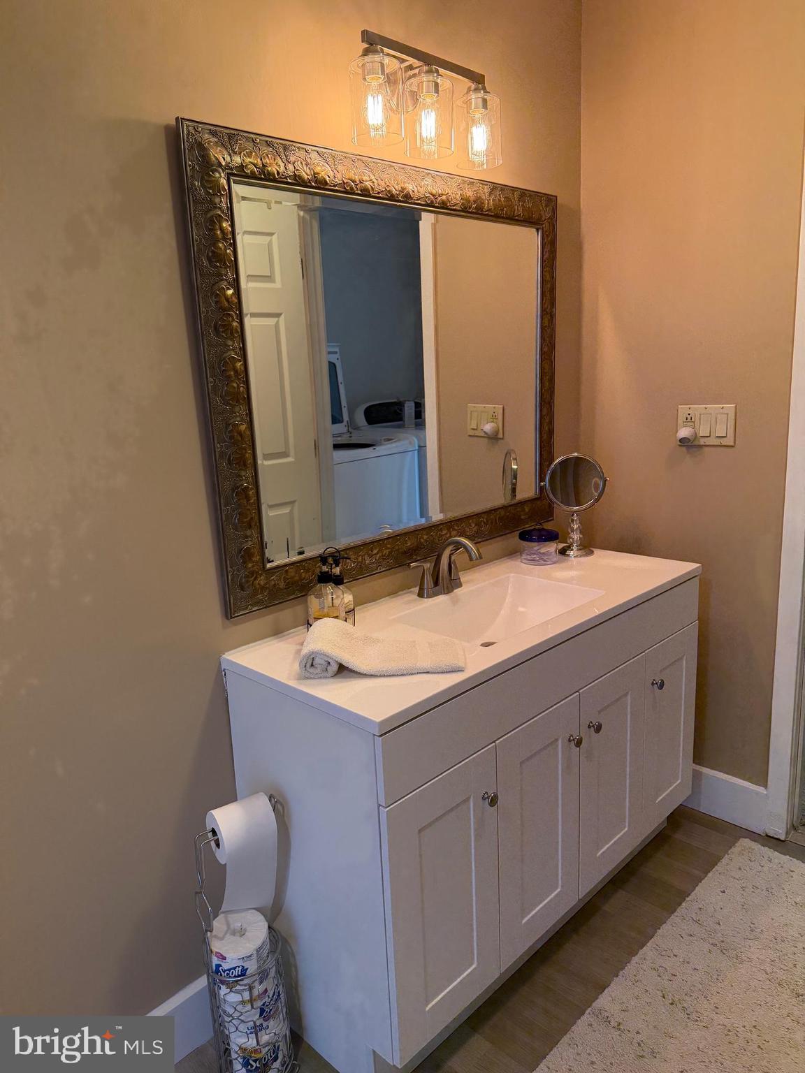 DARK HOLLOW - Residential