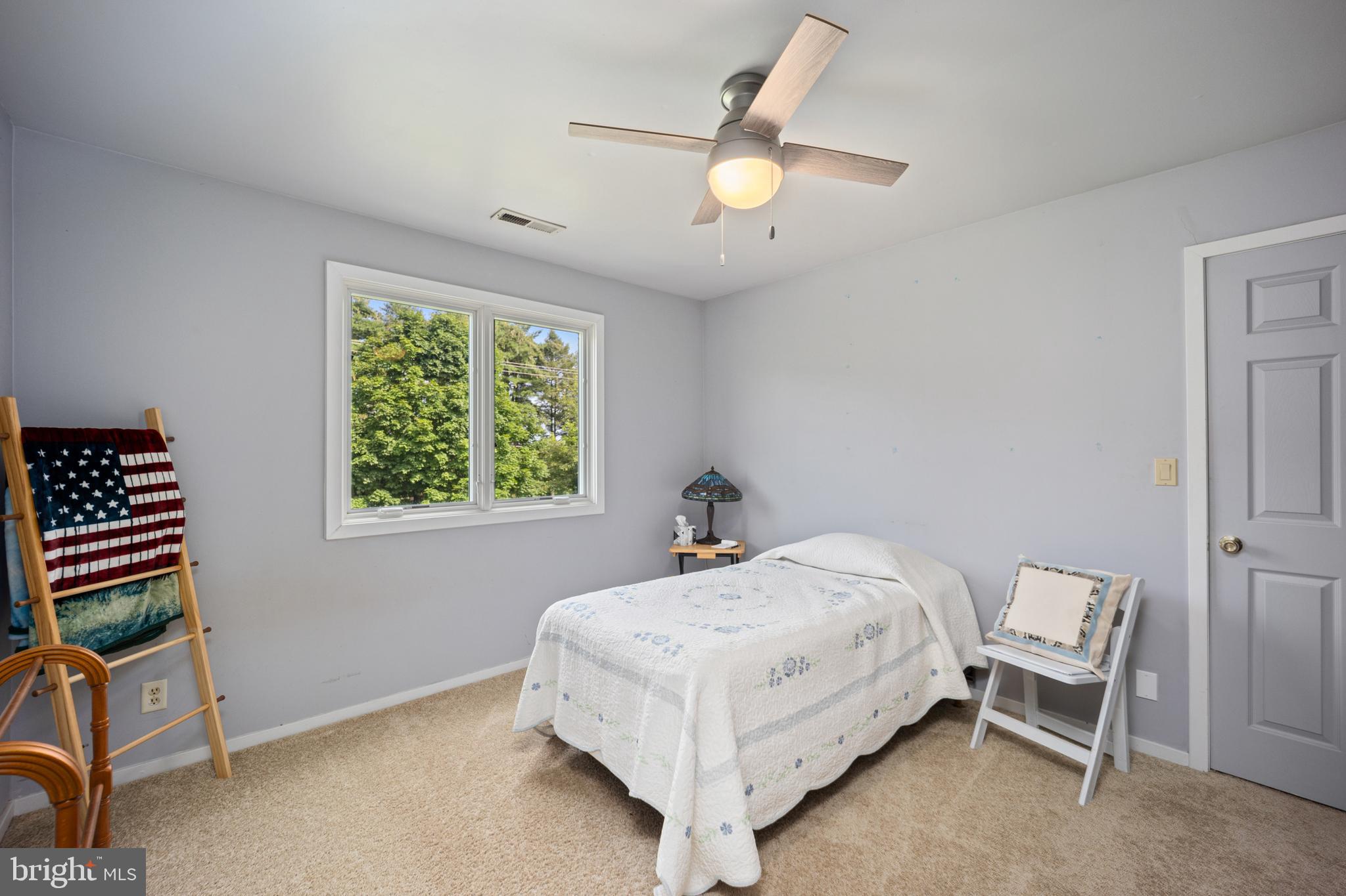 DARK HOLLOW - Residential