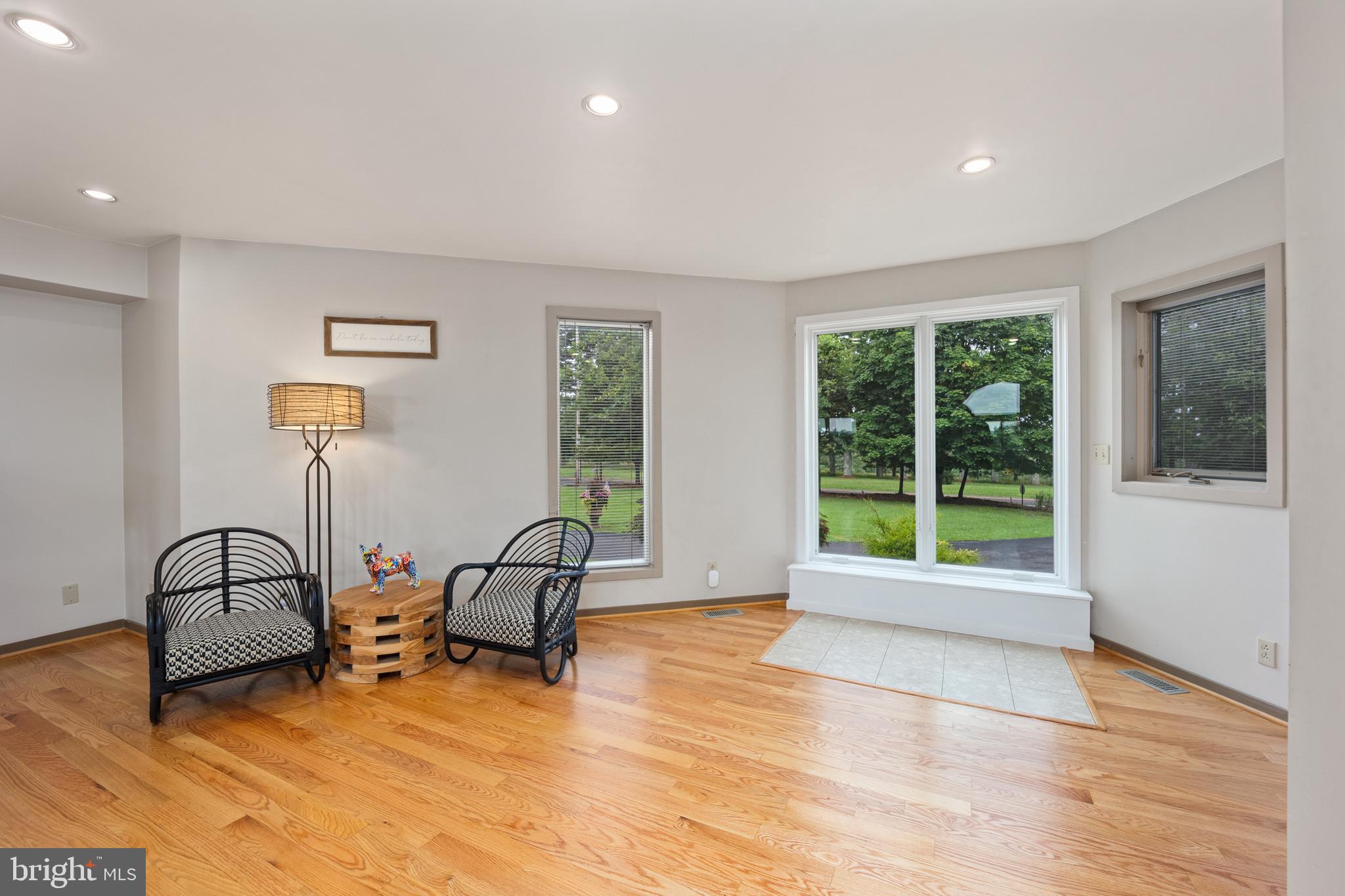 DARK HOLLOW - Residential