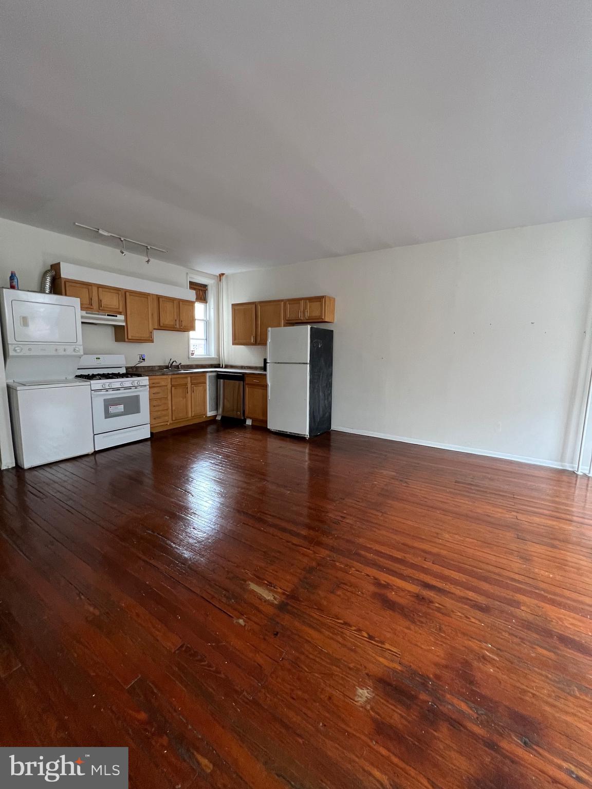 BELLA VISTA - Residential Lease