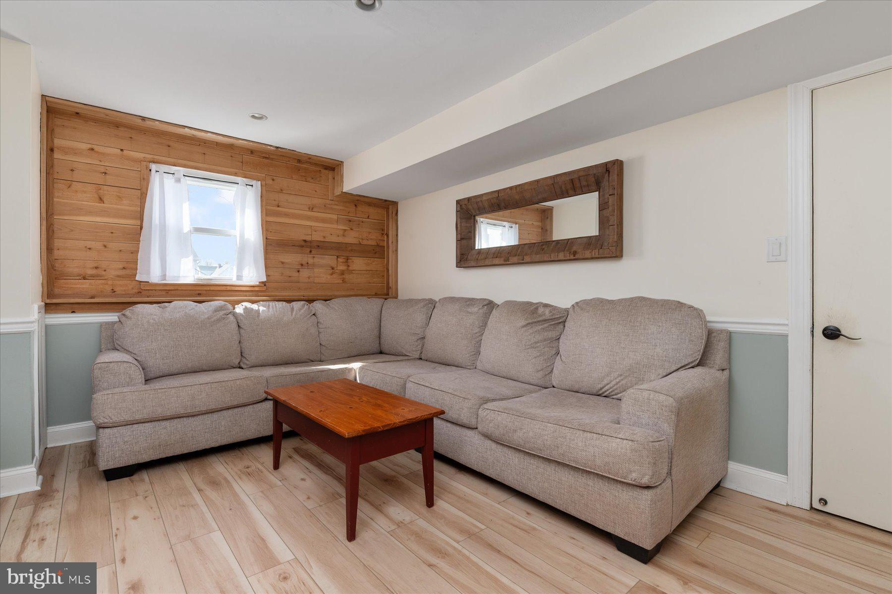 GLEN BURNIE PARK - Residential