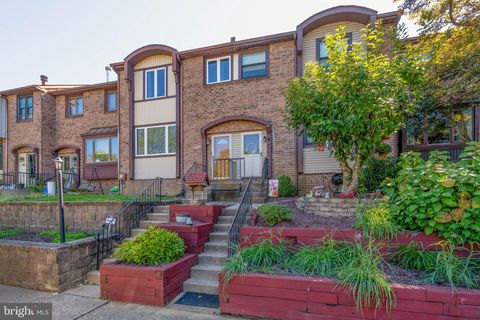 3933 WREXHAM COURT BENSALEM PA 19020