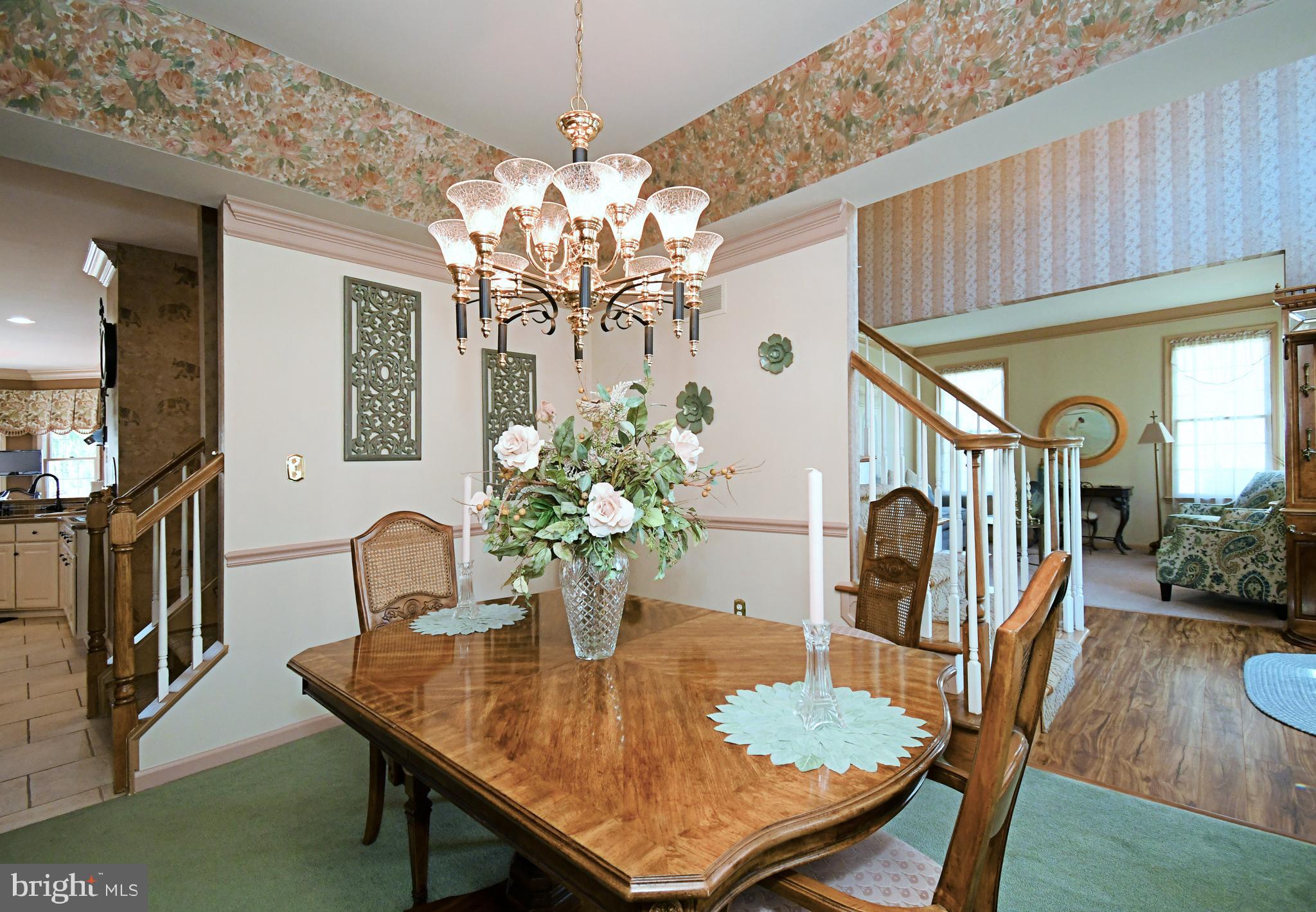 HOLLAND MEADOWS - Residential