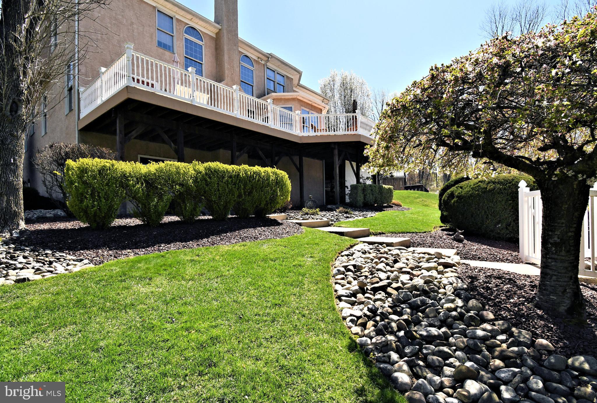 HOLLAND MEADOWS - Residential