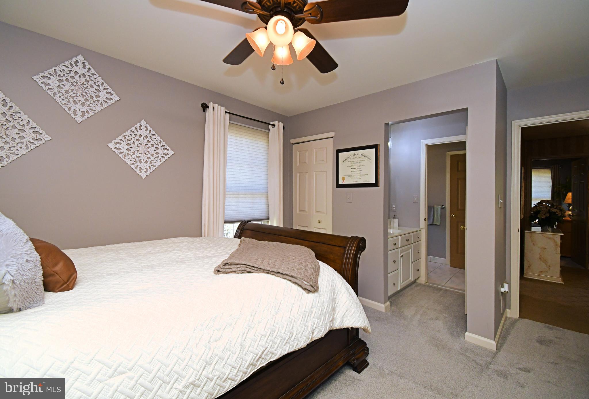 HOLLAND MEADOWS - Residential