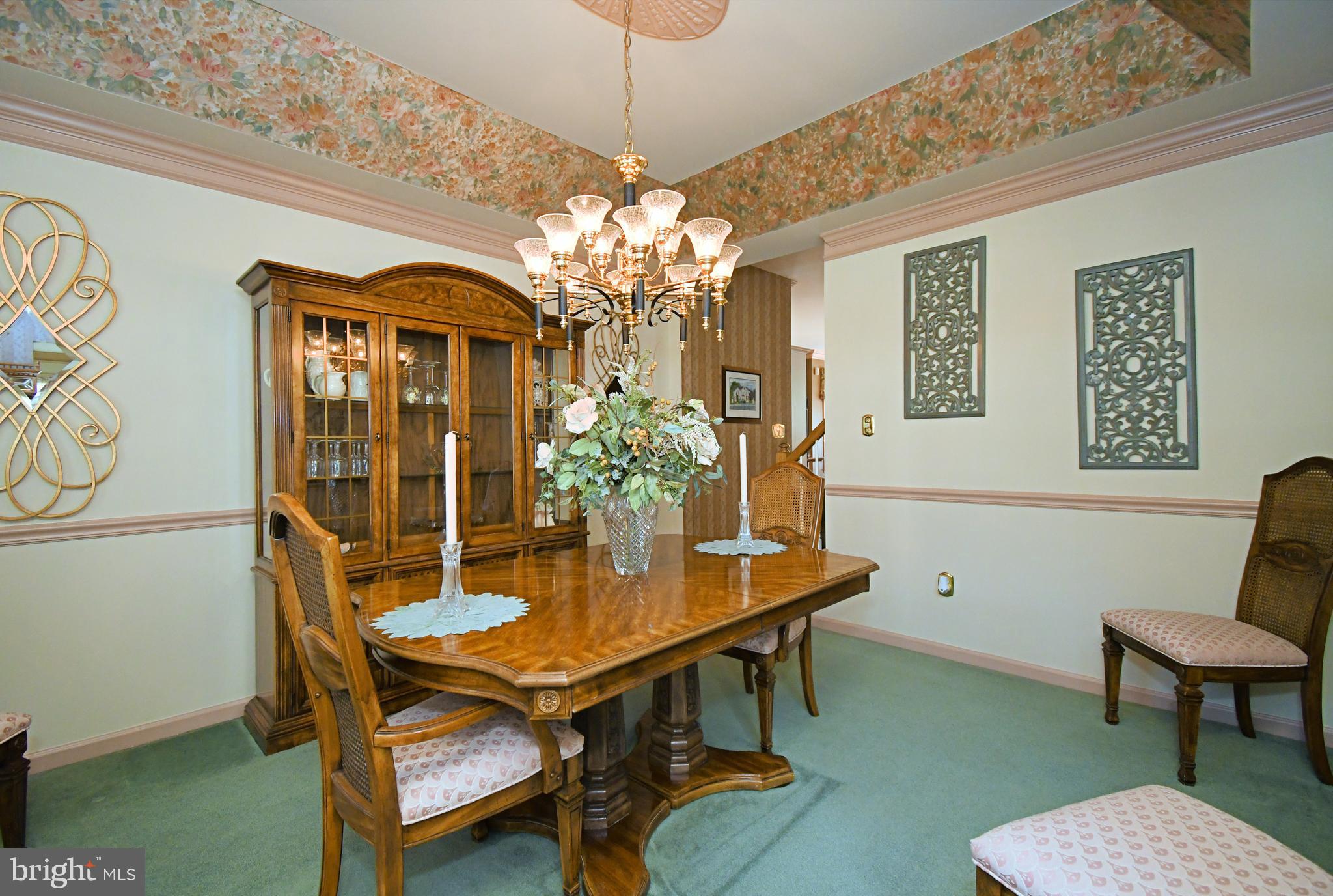 HOLLAND MEADOWS - Residential