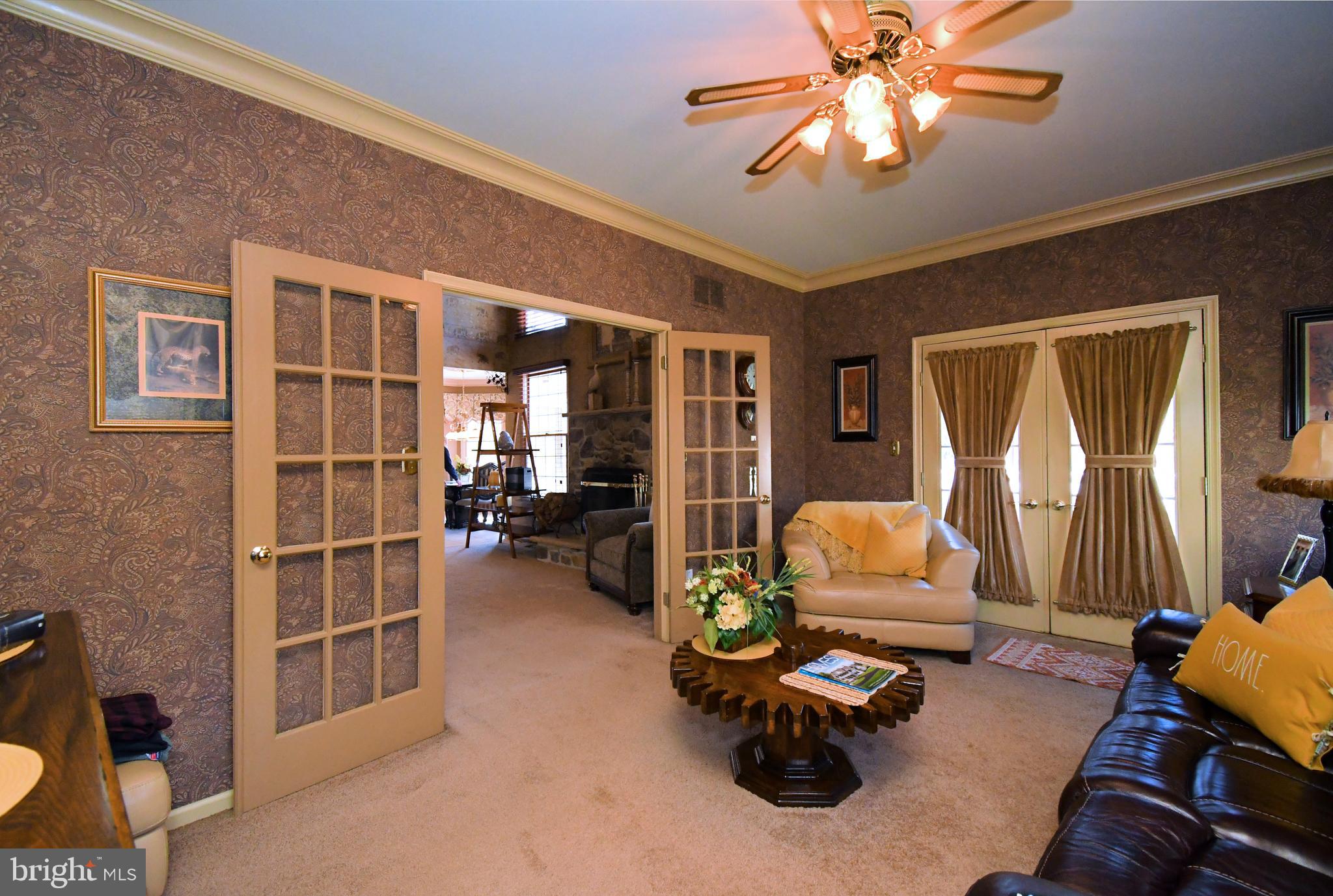 HOLLAND MEADOWS - Residential