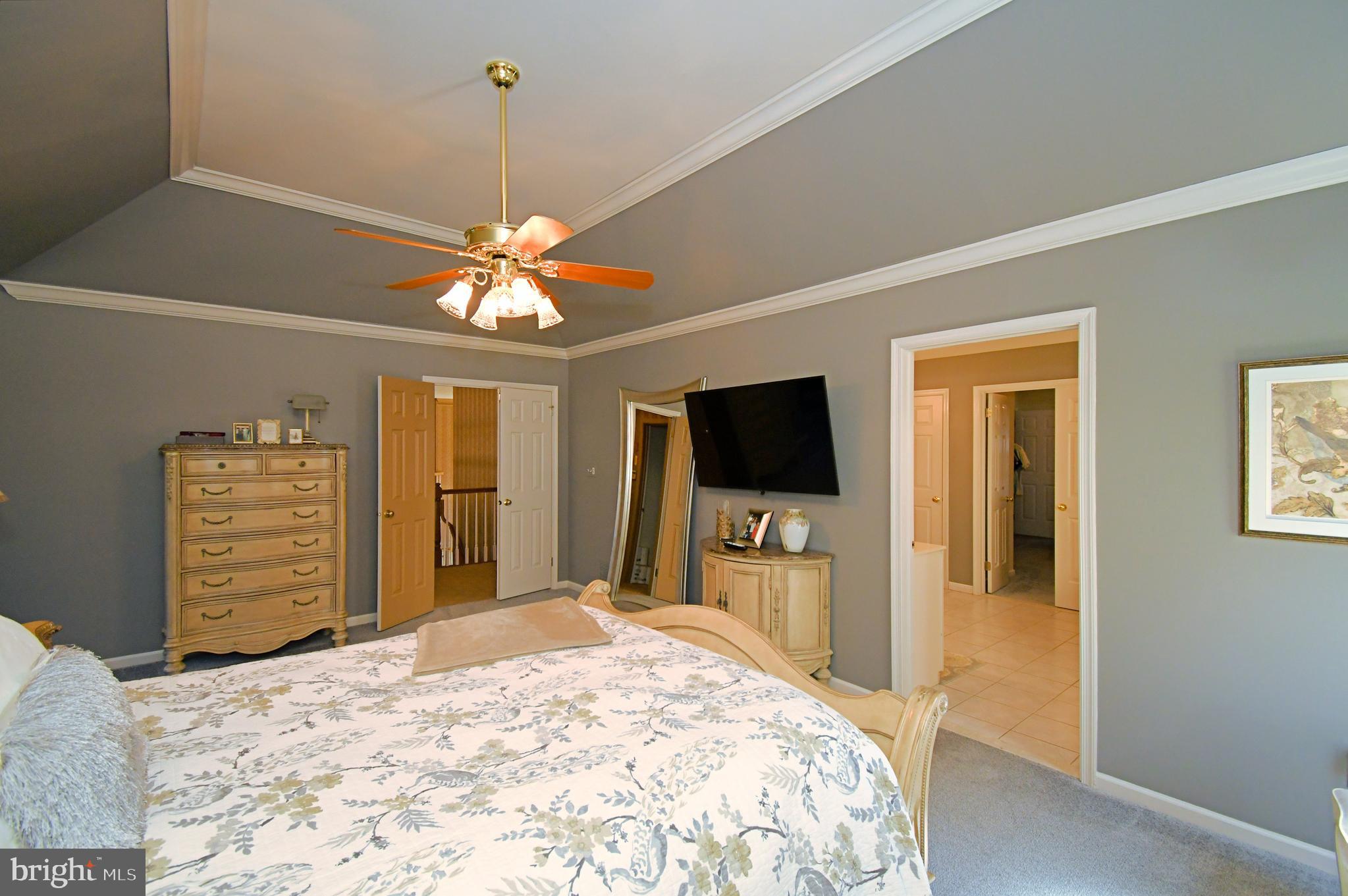 HOLLAND MEADOWS - Residential