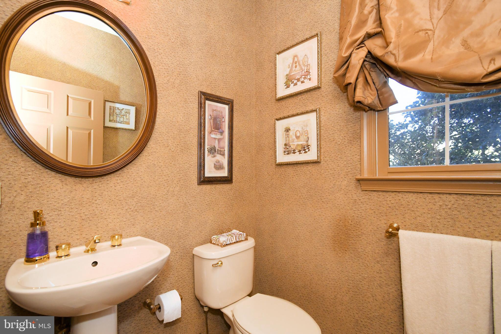 HOLLAND MEADOWS - Residential