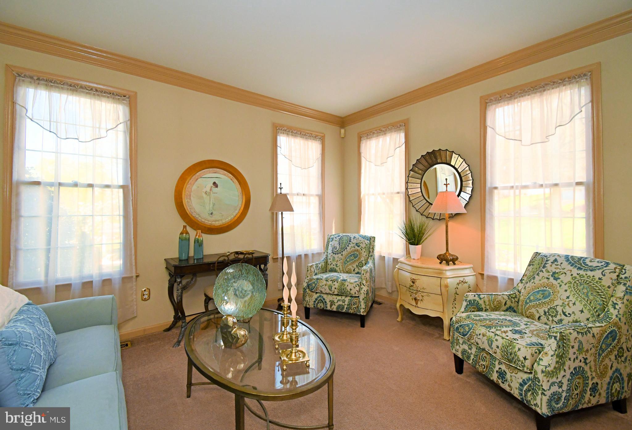 HOLLAND MEADOWS - Residential