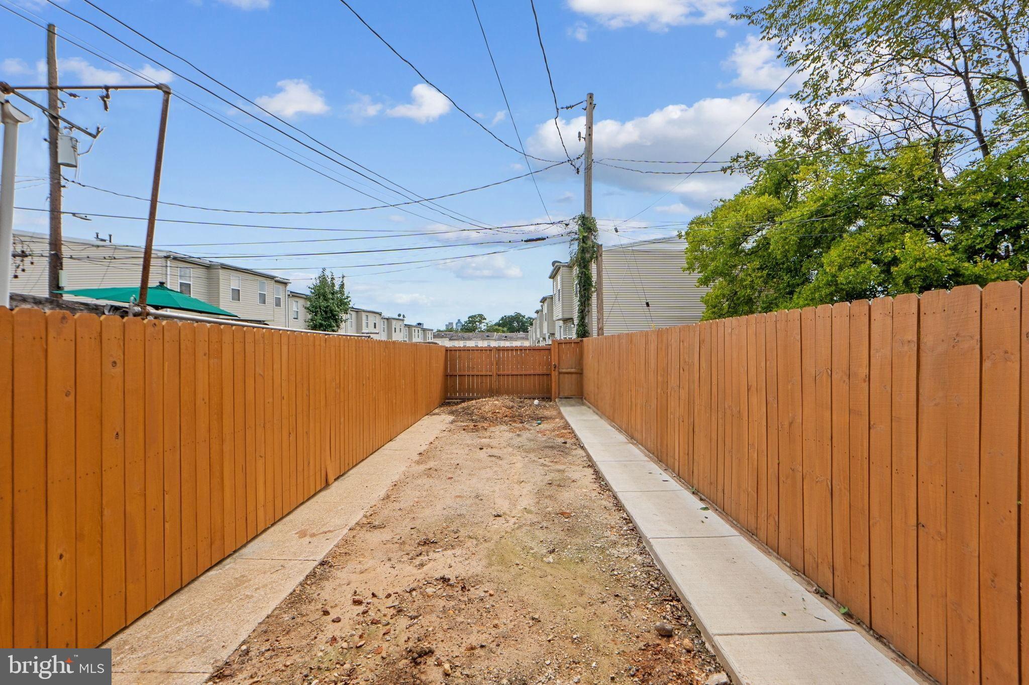 JOHNSTON SQUARE - Residential