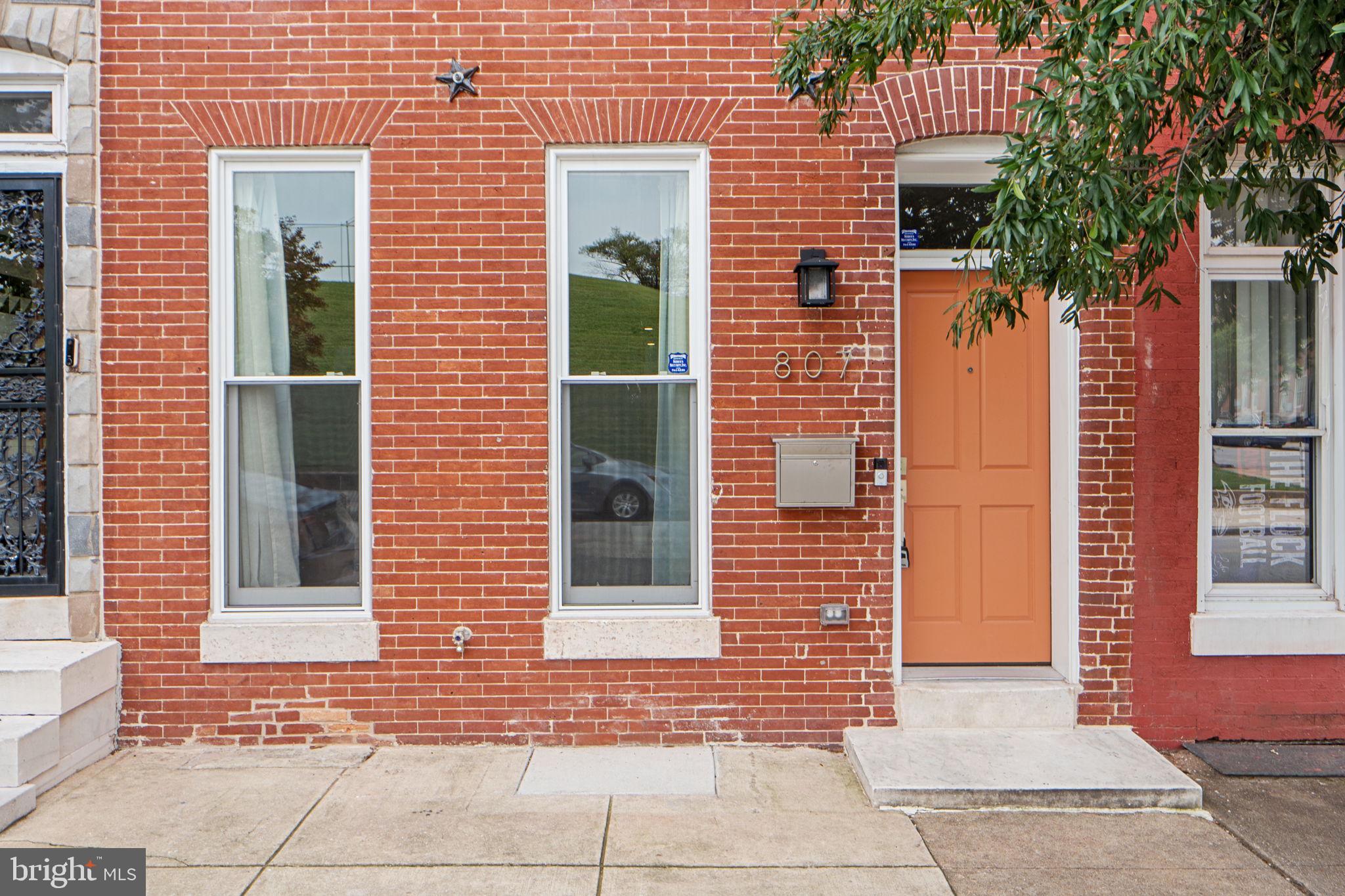 JOHNSTON SQUARE - Residential