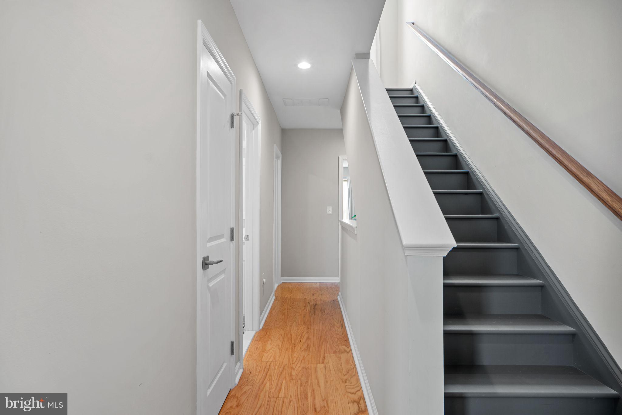 JOHNSTON SQUARE - Residential