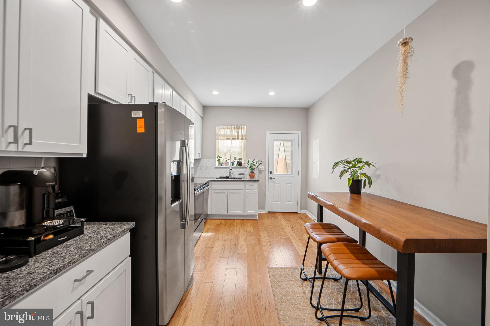 JOHNSTON SQUARE - Residential