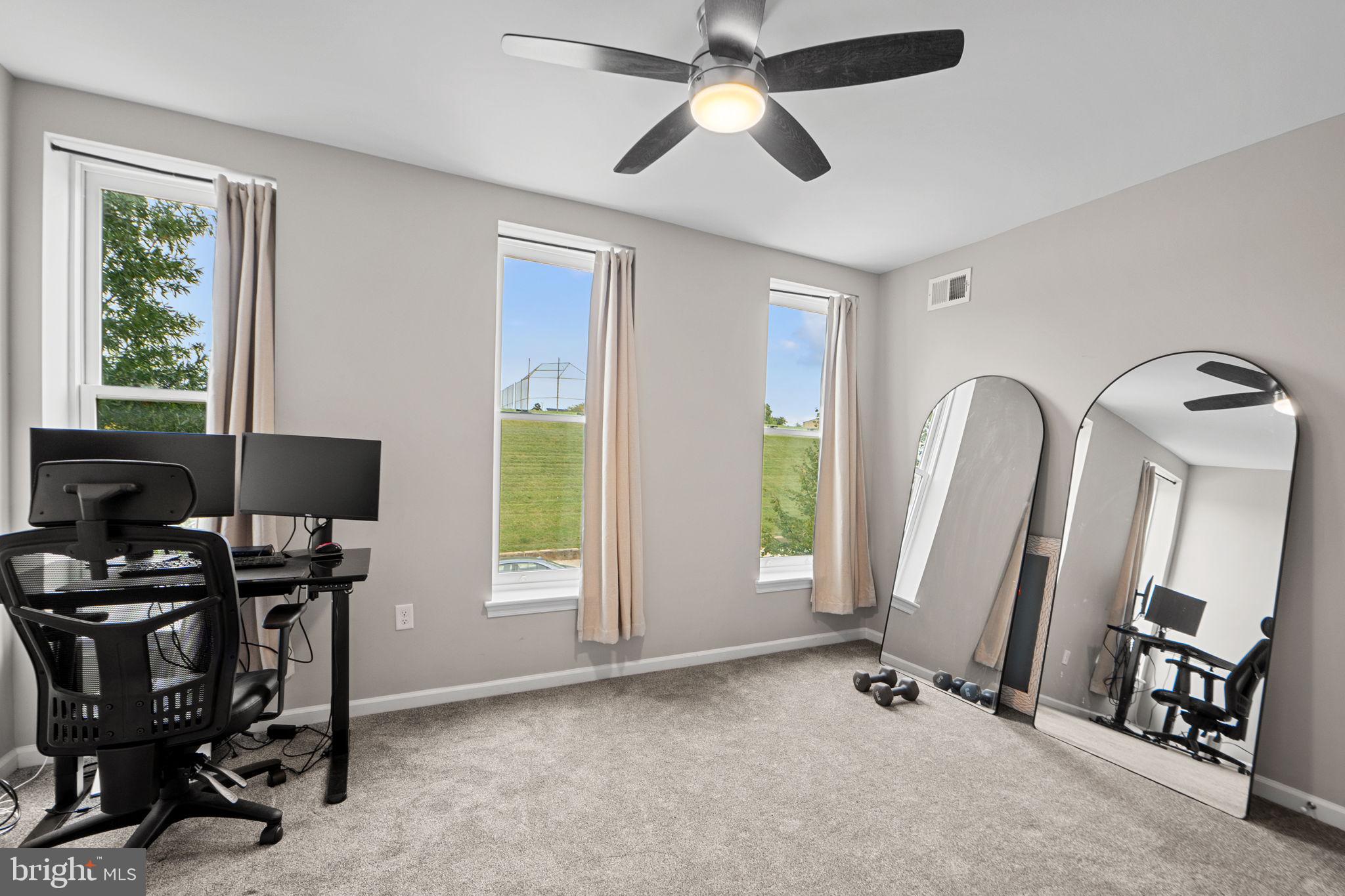 JOHNSTON SQUARE - Residential