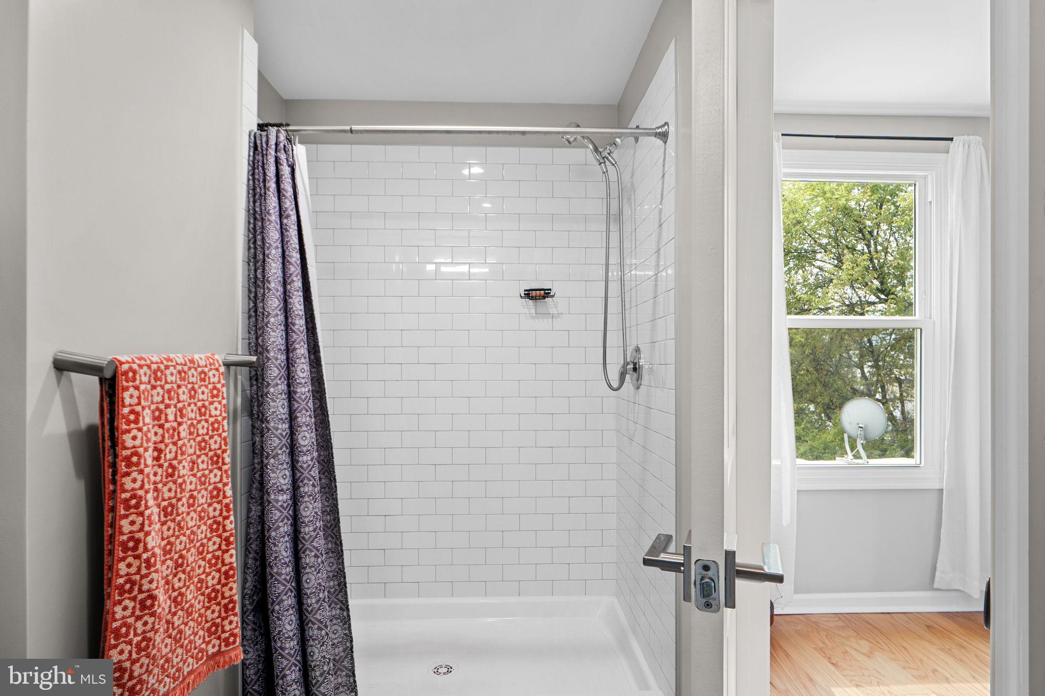 JOHNSTON SQUARE - Residential