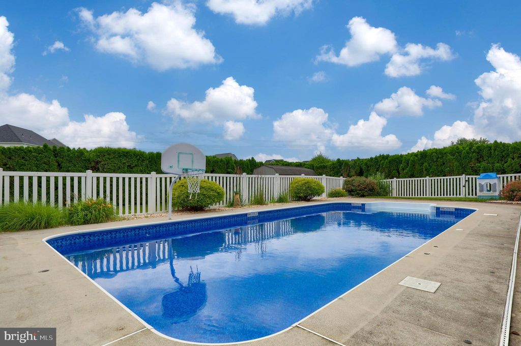 Photo of 1320 KENSTAR DR, LANDISVILLE, PA 17538 (MLS # PALA2022298)