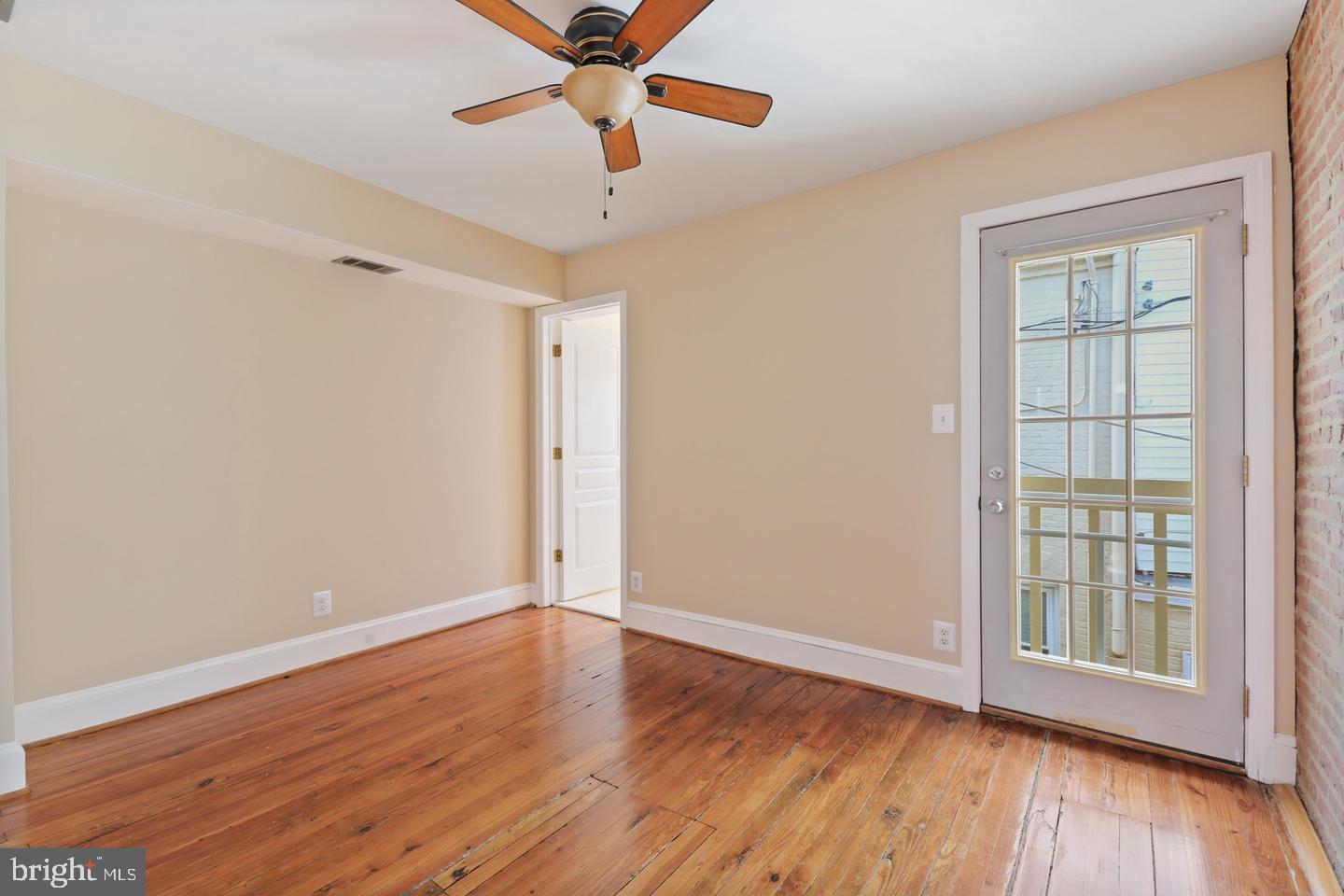 FEDERAL HILL HISTORIC DISTRICT - Residential Lease