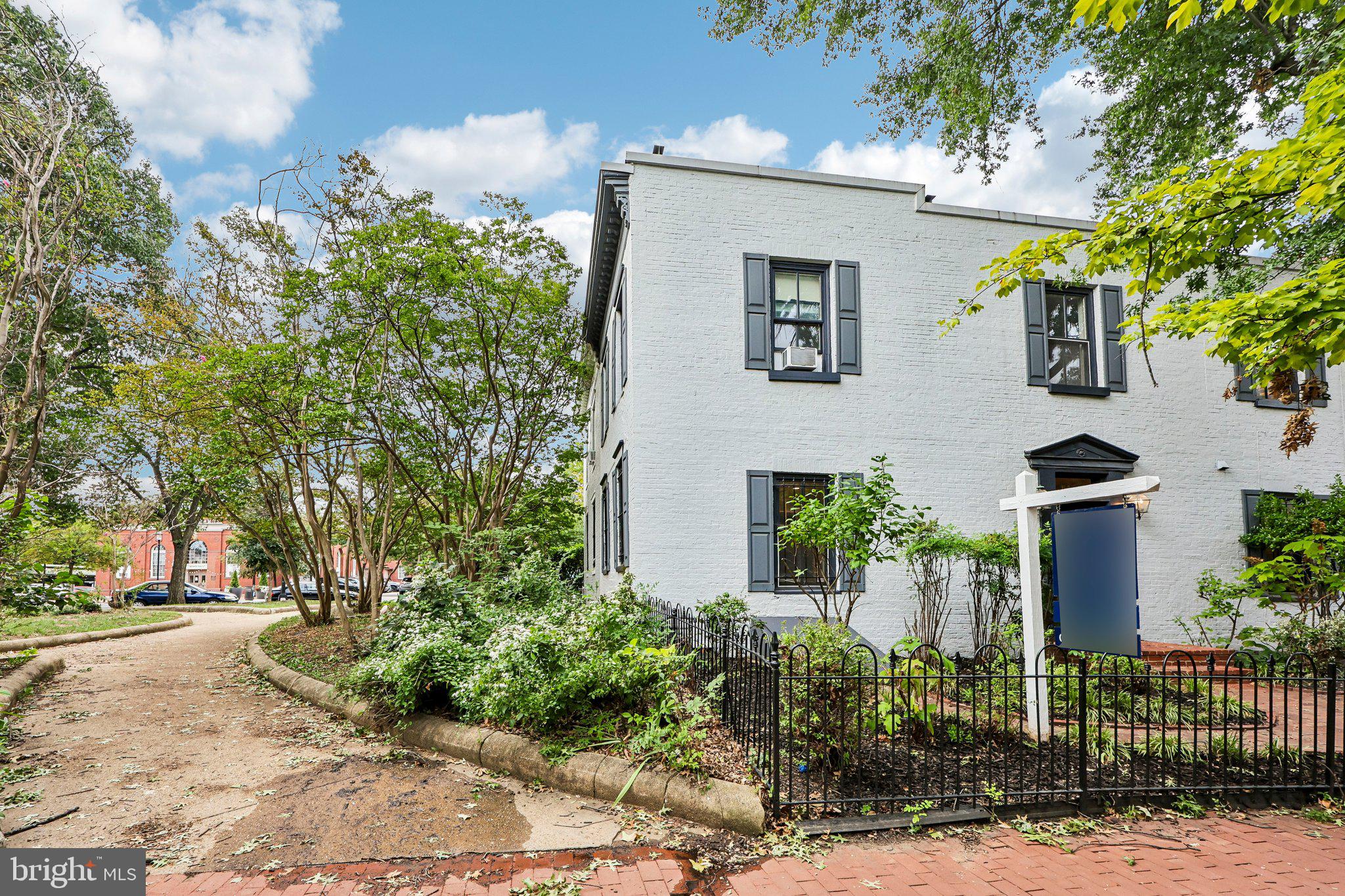 641 INDEPENDENCE AVENUE SE