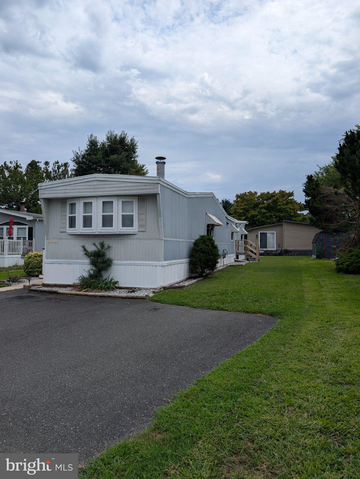216 EISENHOWER AVENUE