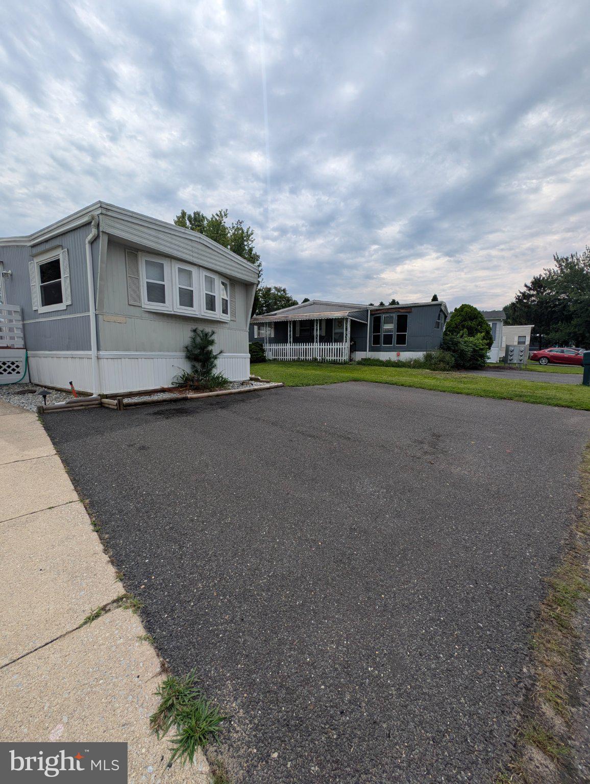 216 EISENHOWER AVENUE