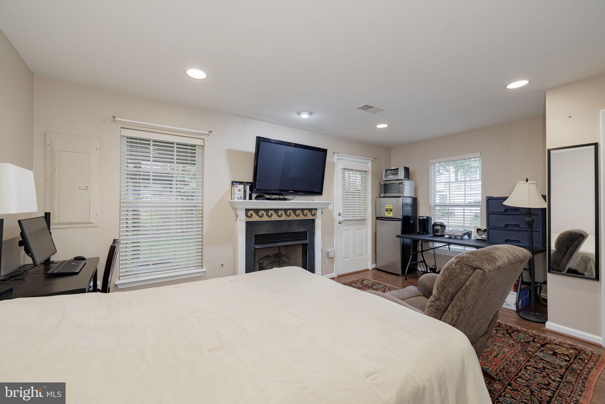 KINGSTOWNE - Residential