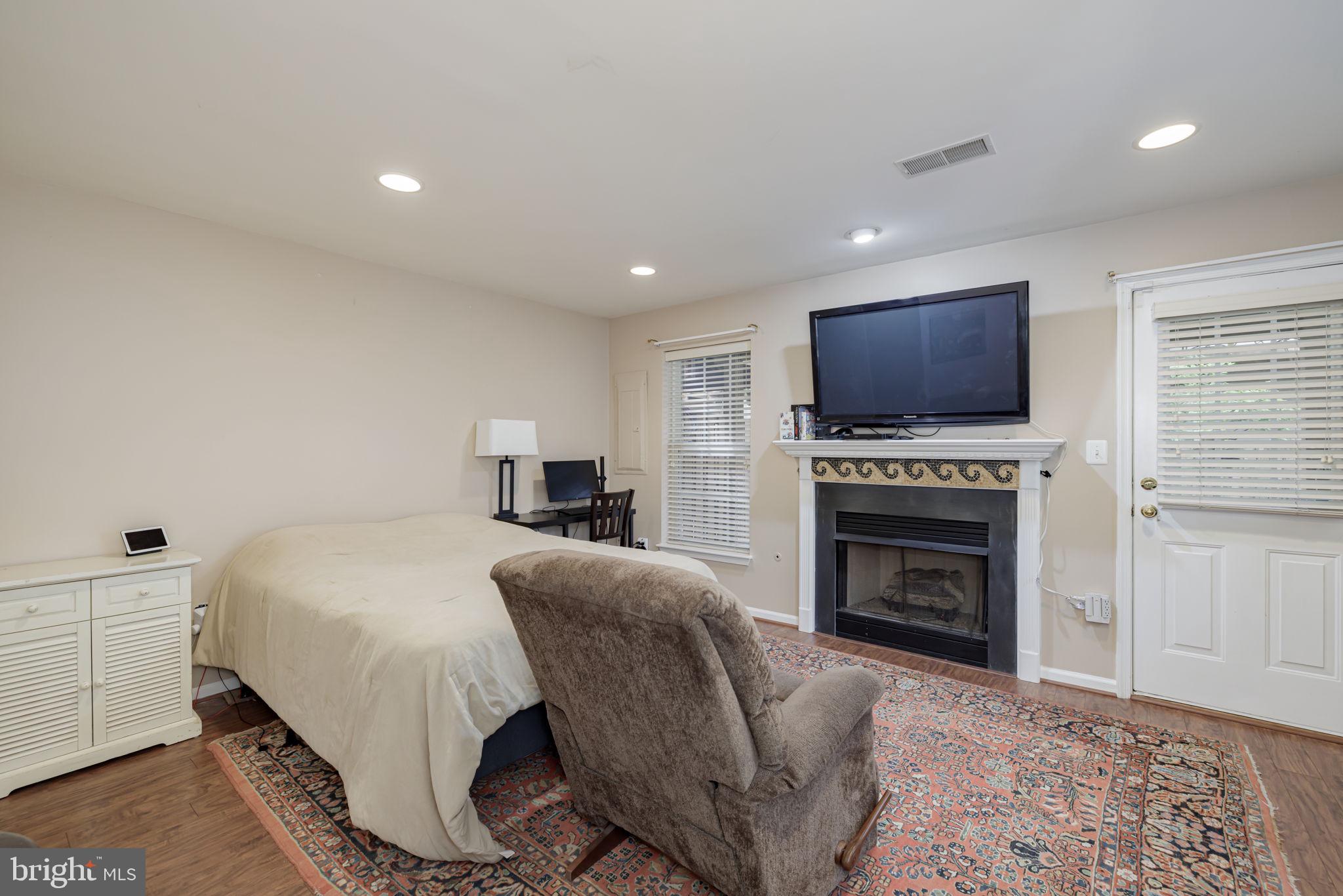 KINGSTOWNE - Residential