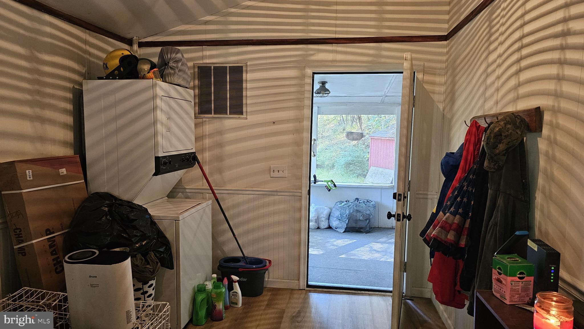 WARDEN LAKE - Residential