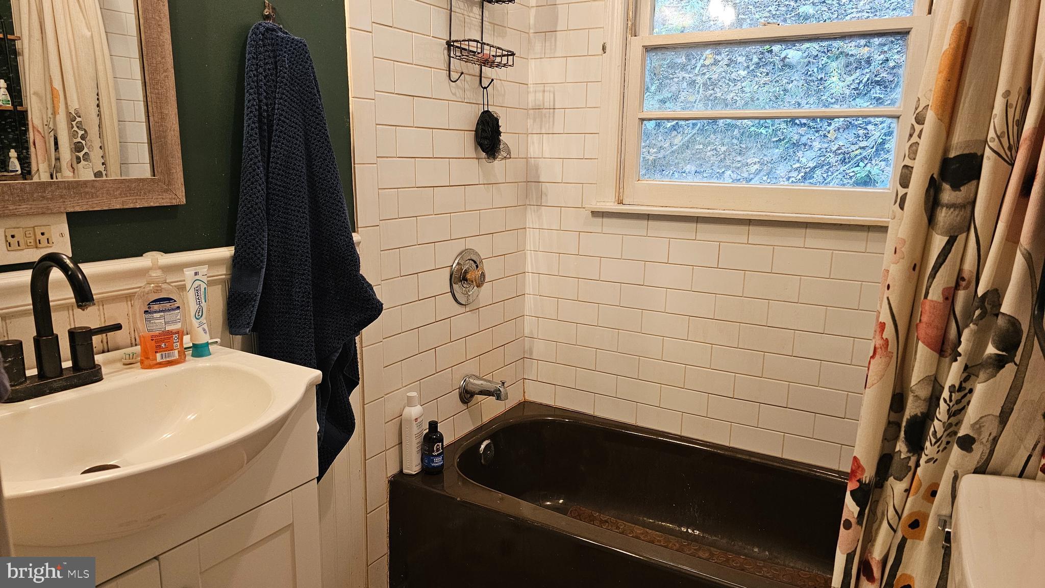 WARDEN LAKE - Residential