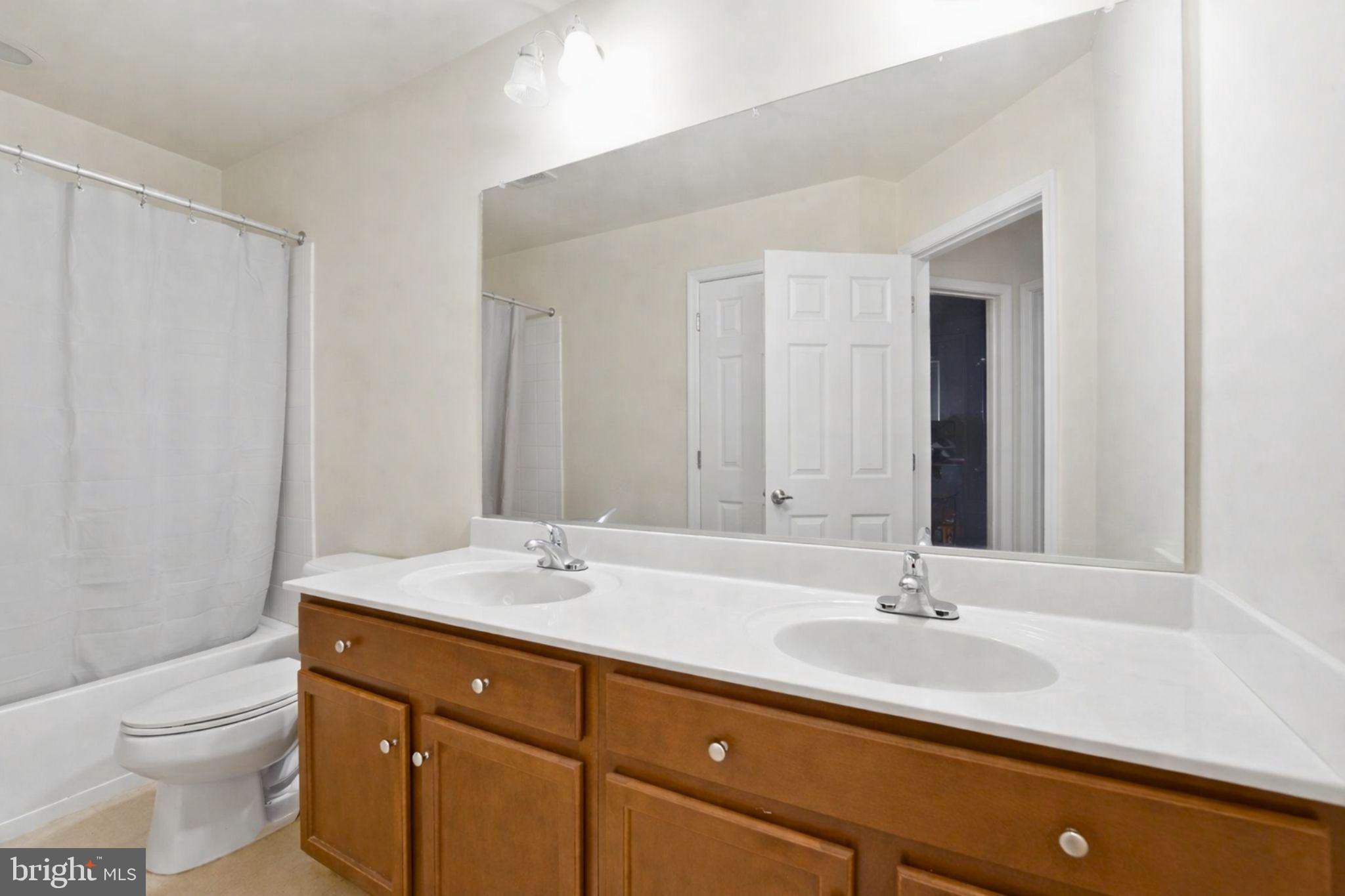 BRINKLEY MANOR - Residential