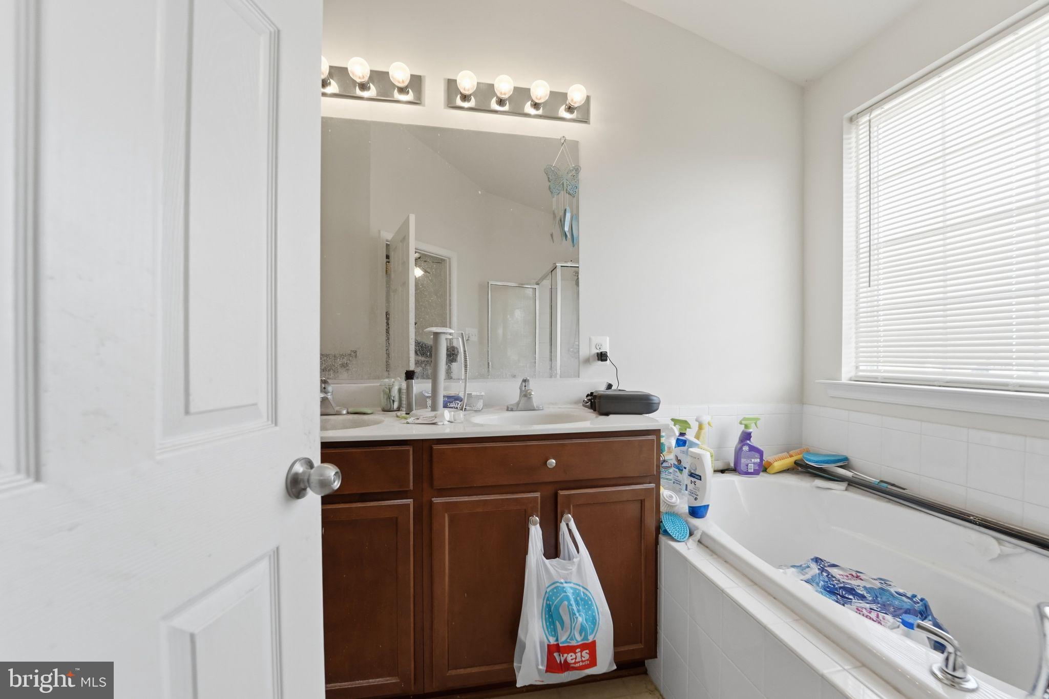 BRINKLEY MANOR - Residential