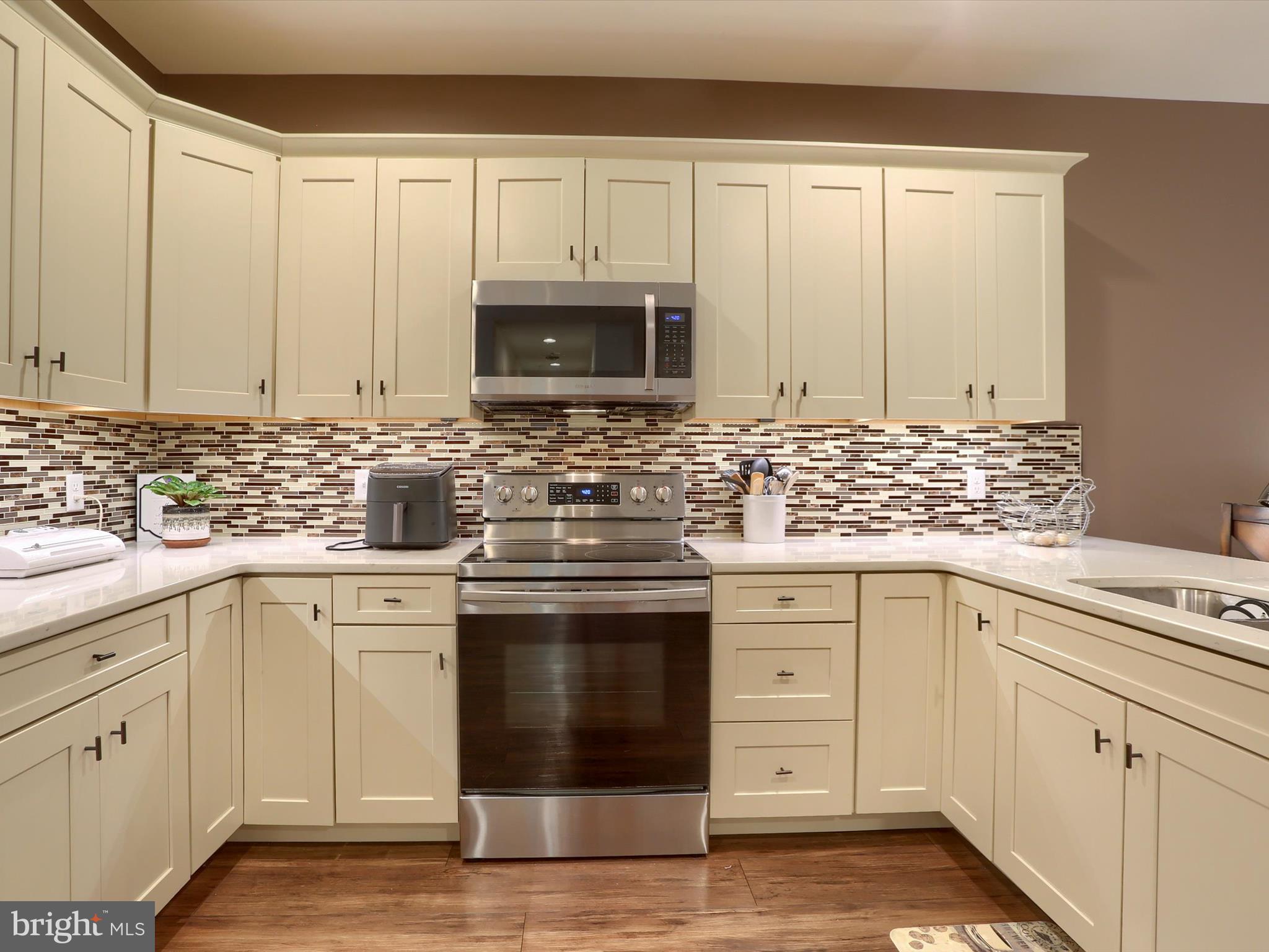 MEADOWSGREEN - Residential