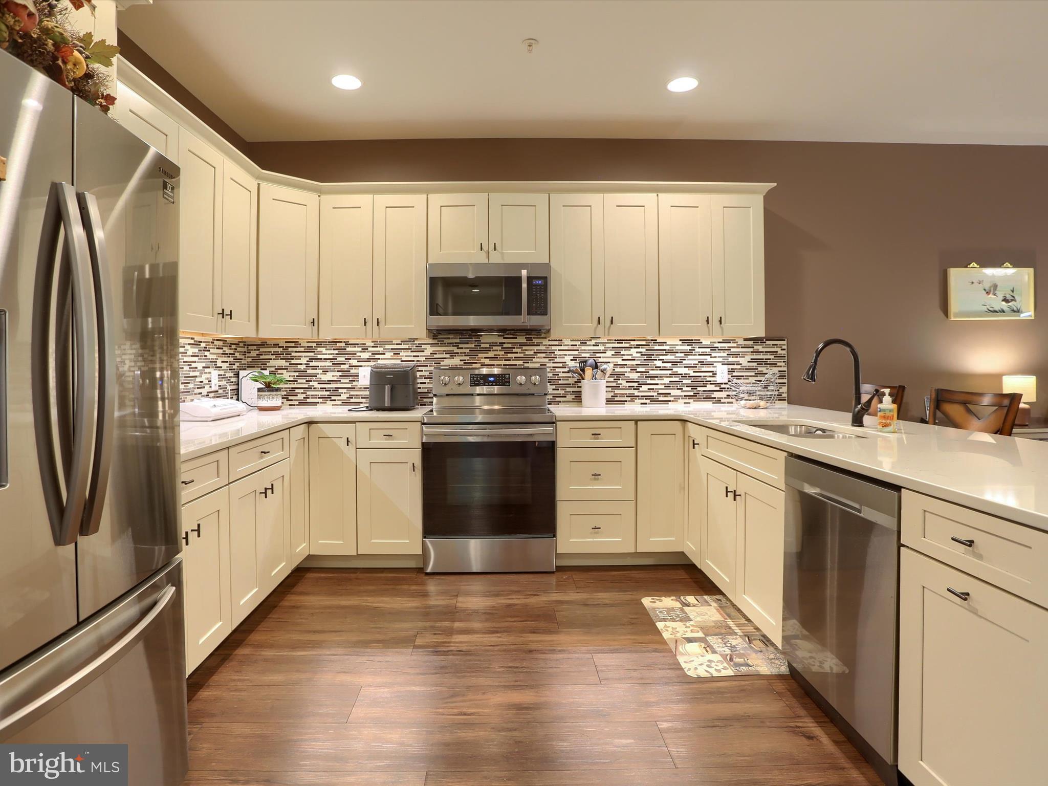 MEADOWSGREEN - Residential