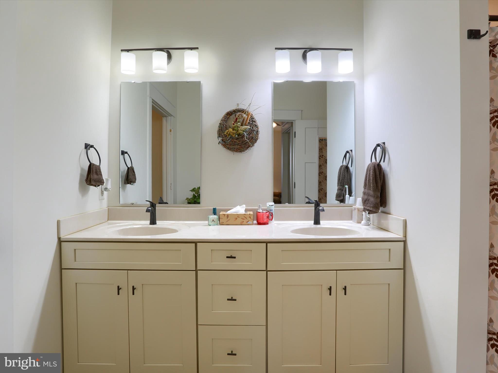 MEADOWSGREEN - Residential