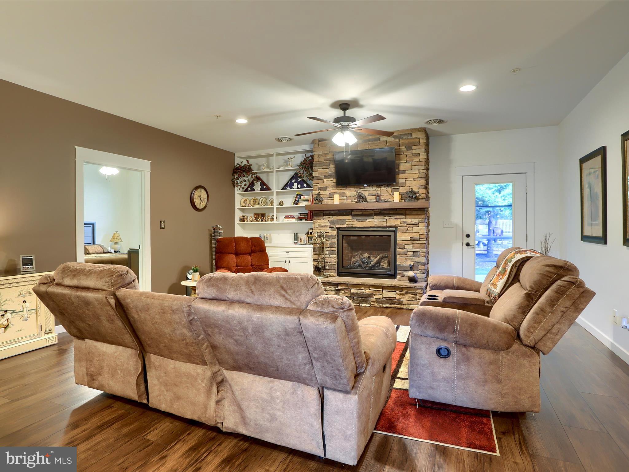 MEADOWSGREEN - Residential