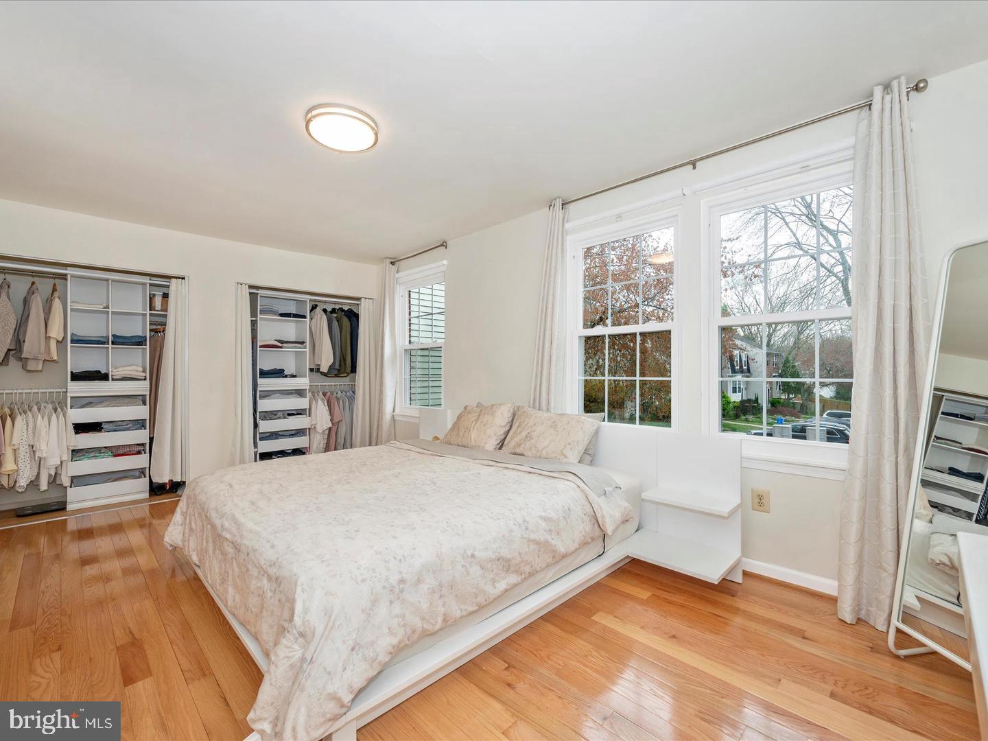 DERWOOD STATION - Residential Lease