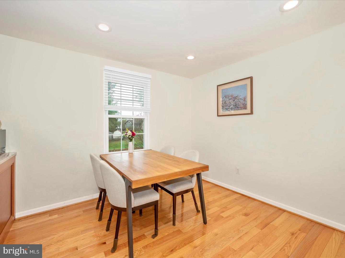 DERWOOD STATION - Residential Lease