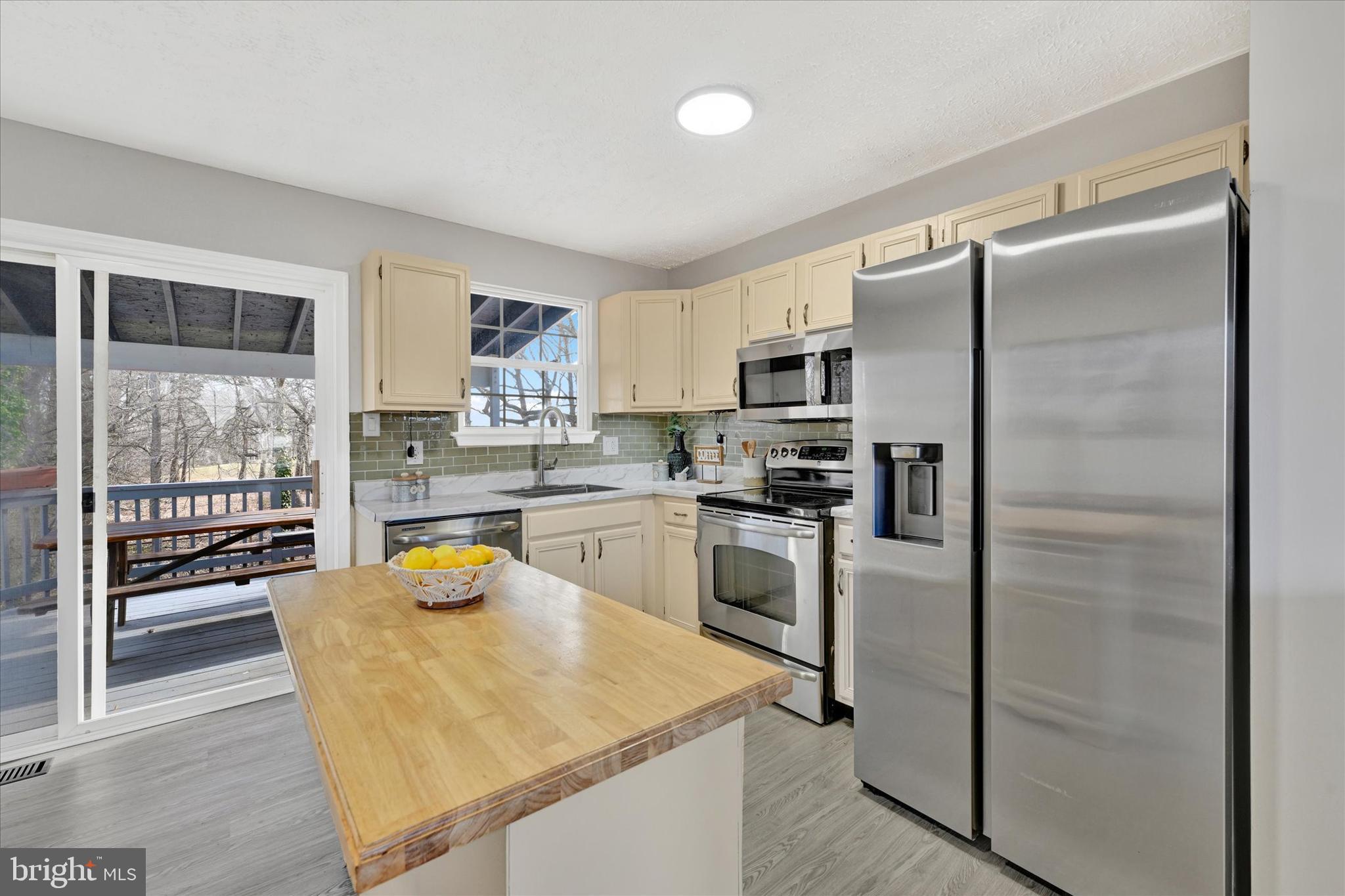 KENWOODS CHOICE - Residential