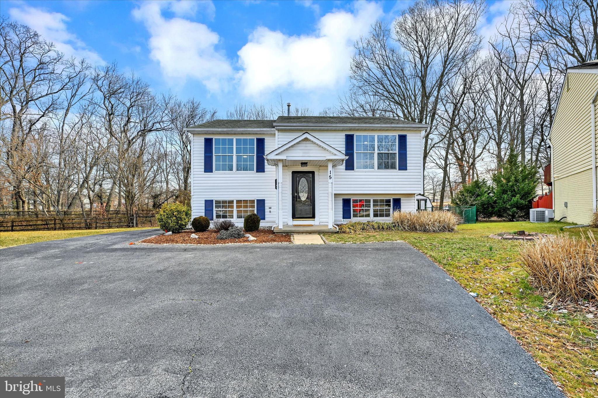 KENWOODS CHOICE - Residential