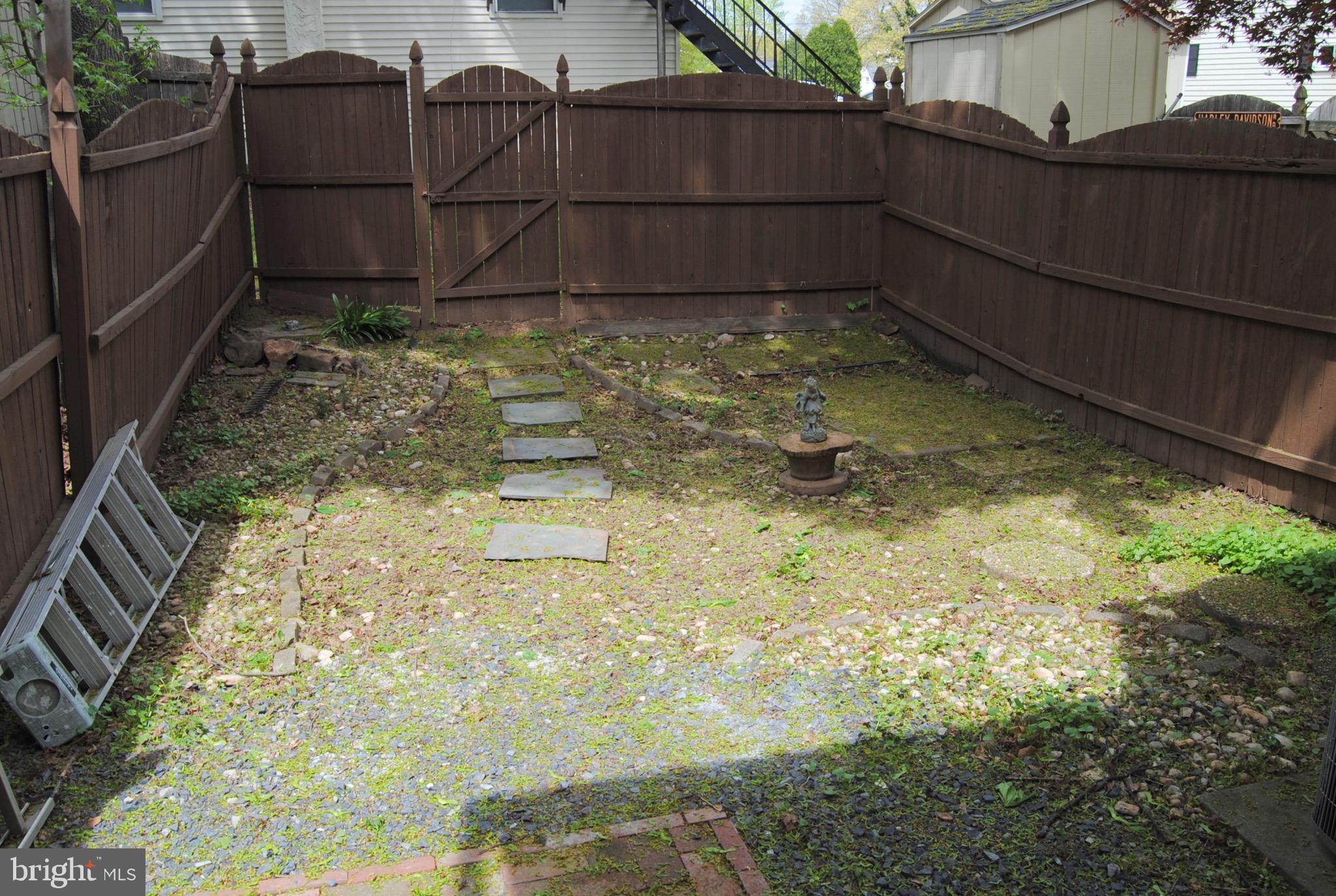 BRIARWOOD - Residential