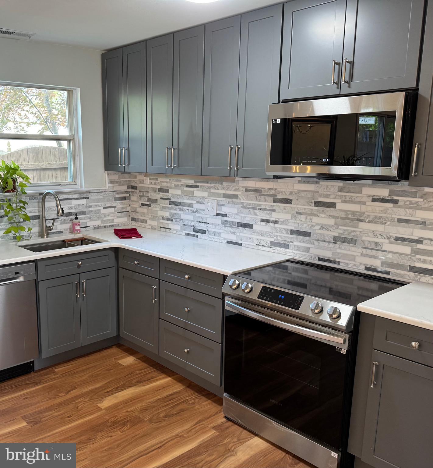 BRIARWOOD - Residential