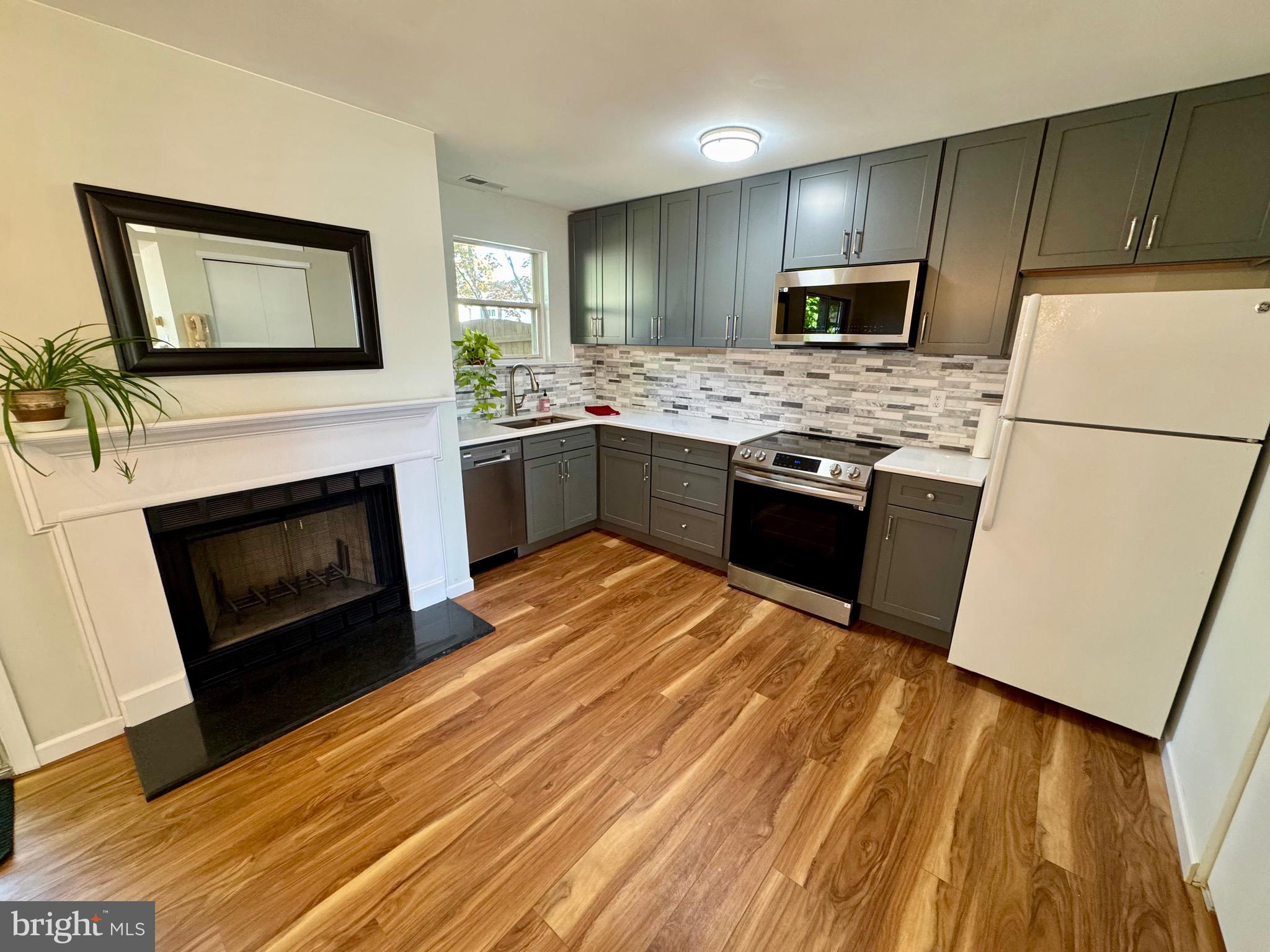 BRIARWOOD - Residential