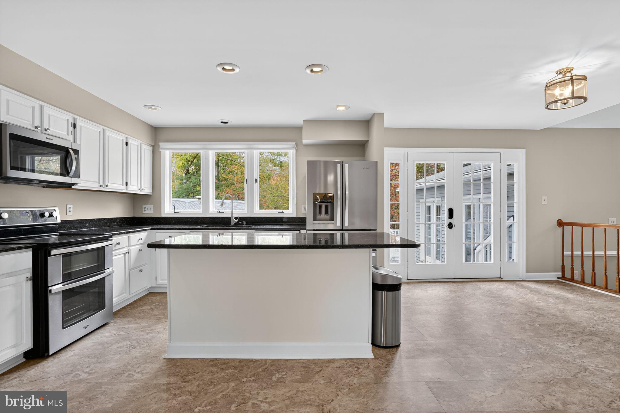 RIVERVIEW ESTATES - Residential